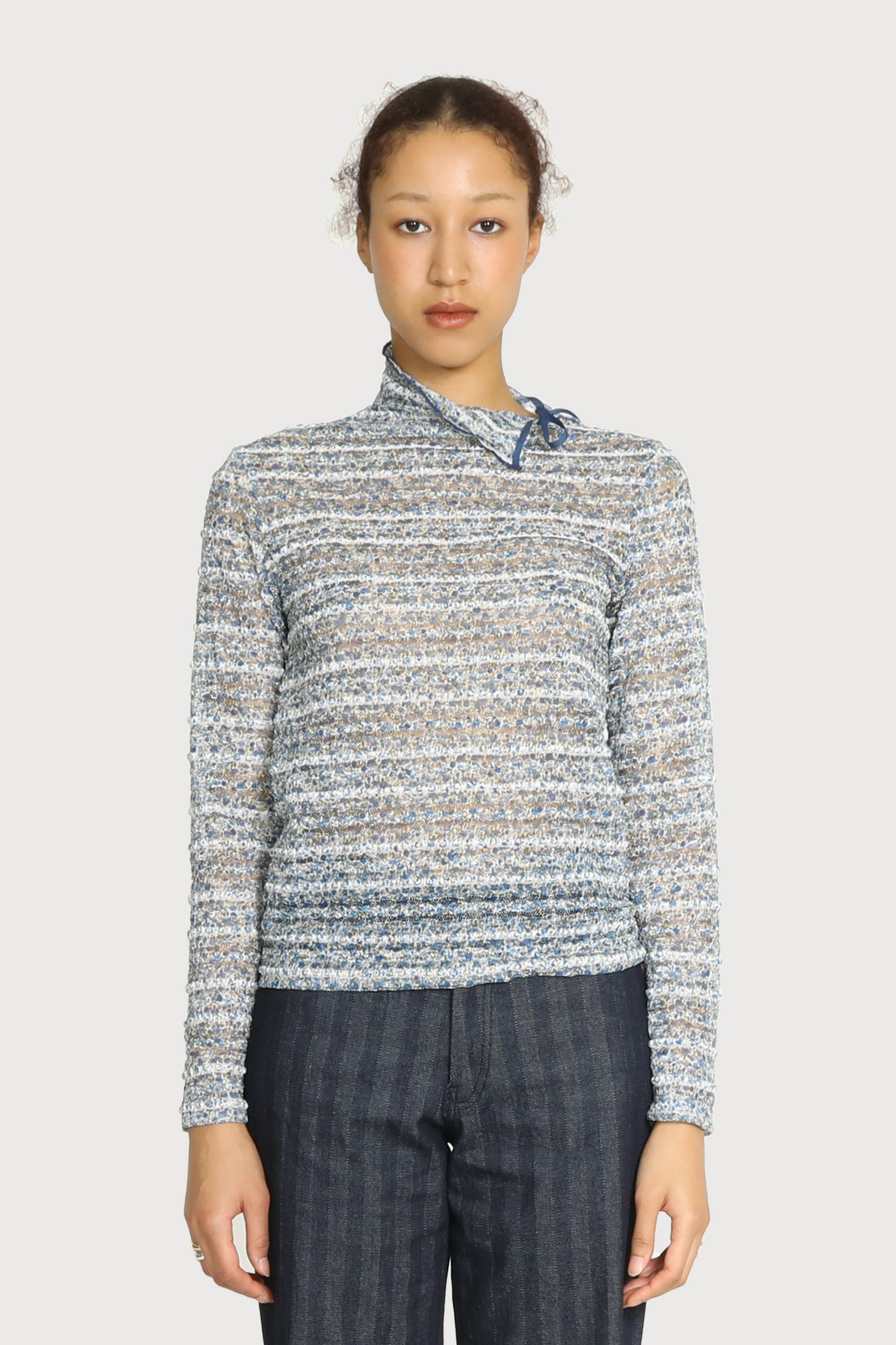 SLIT NECK COLLAR LACED TOP_BLUE
