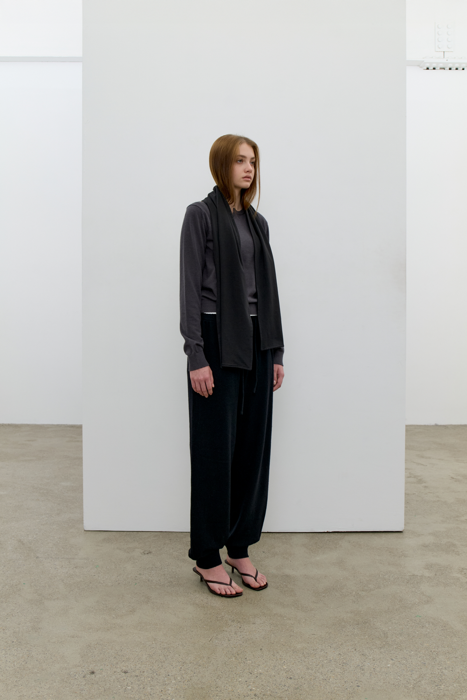 PULL HENLEY EN MAILLE TILT_GRIS FONCÉ