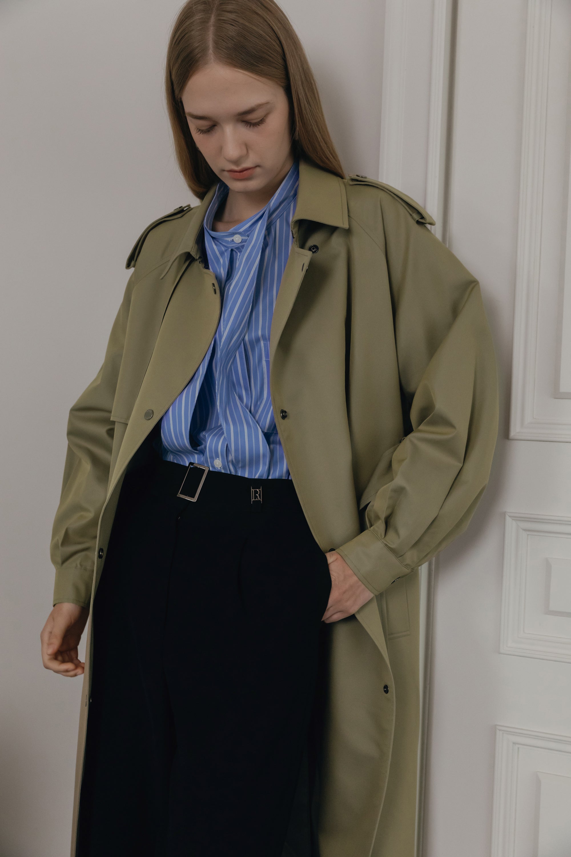MANTEAU TRENCH À BOUTONS PRESSION (CLASSIQUE)_KAKI