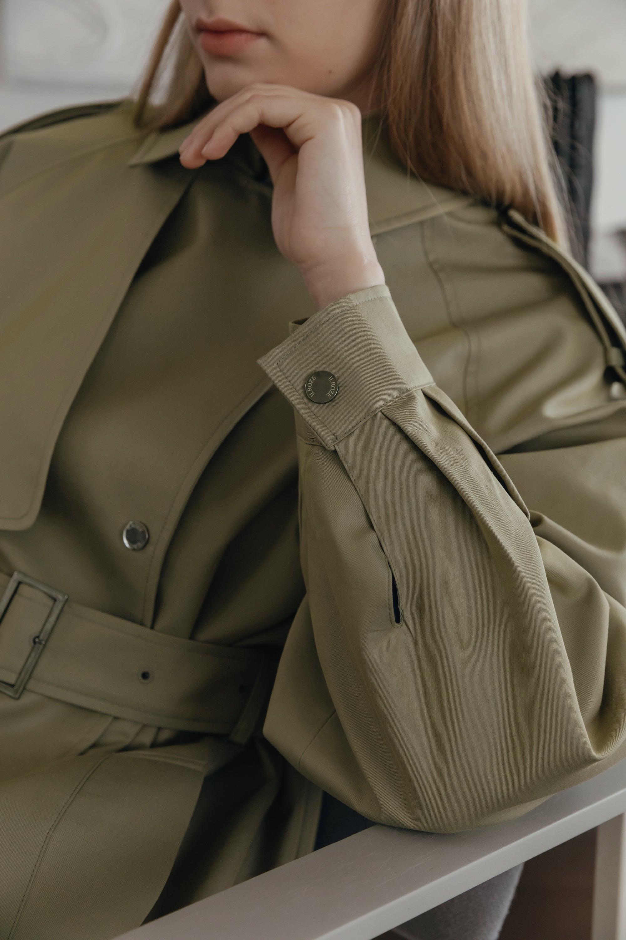 MANTEAU TRENCH À BOUTONS PRESSION (CLASSIQUE)_KAKI