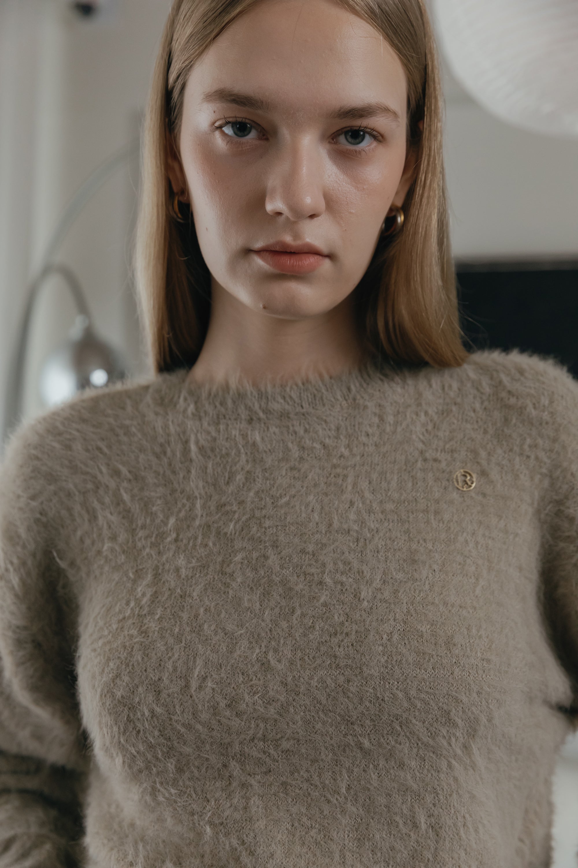 PULL DOUX À POILS LONGS_BEIGE