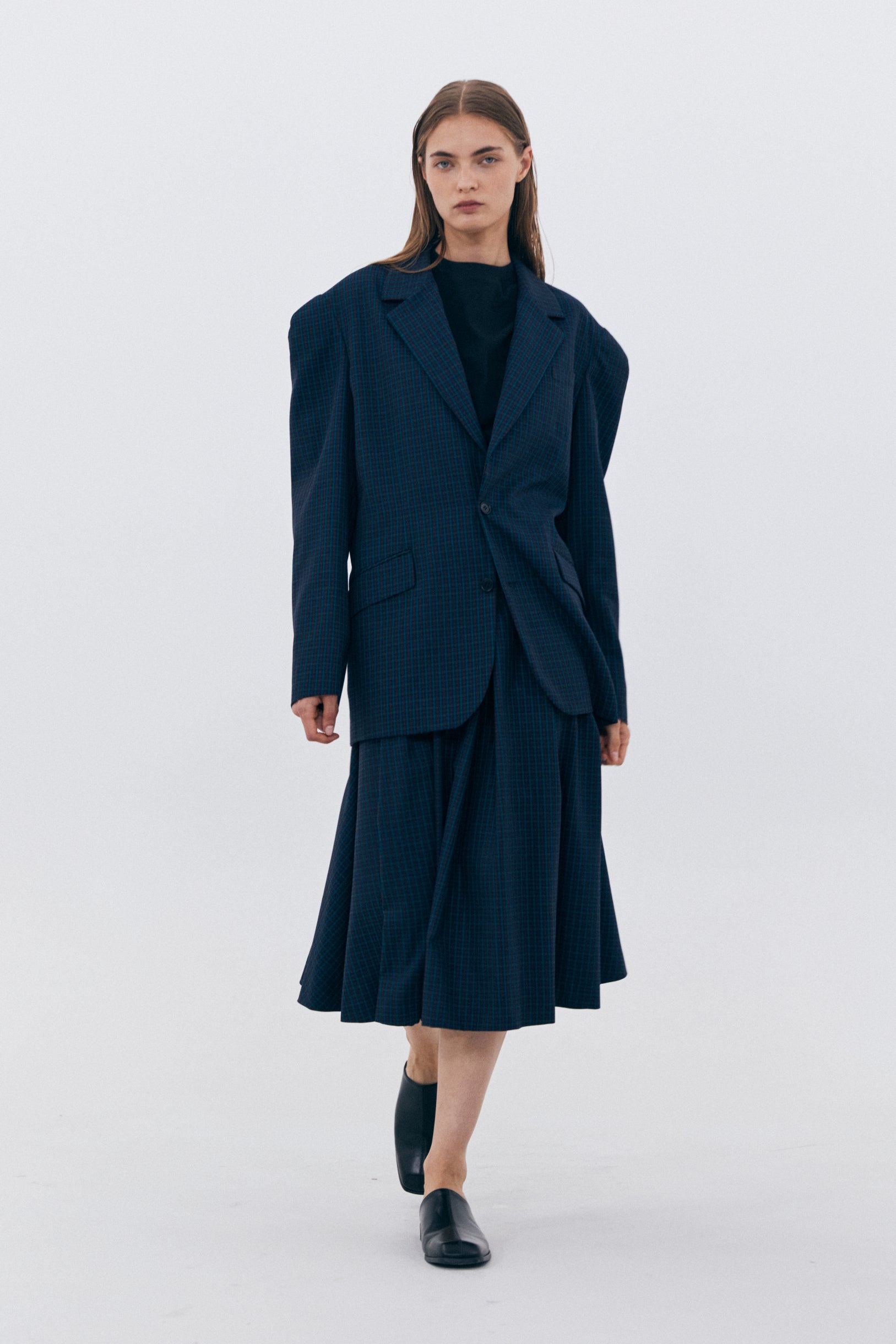 BLAZER ÉPAULES LARGES À CARREAUX_BLEU MARINE