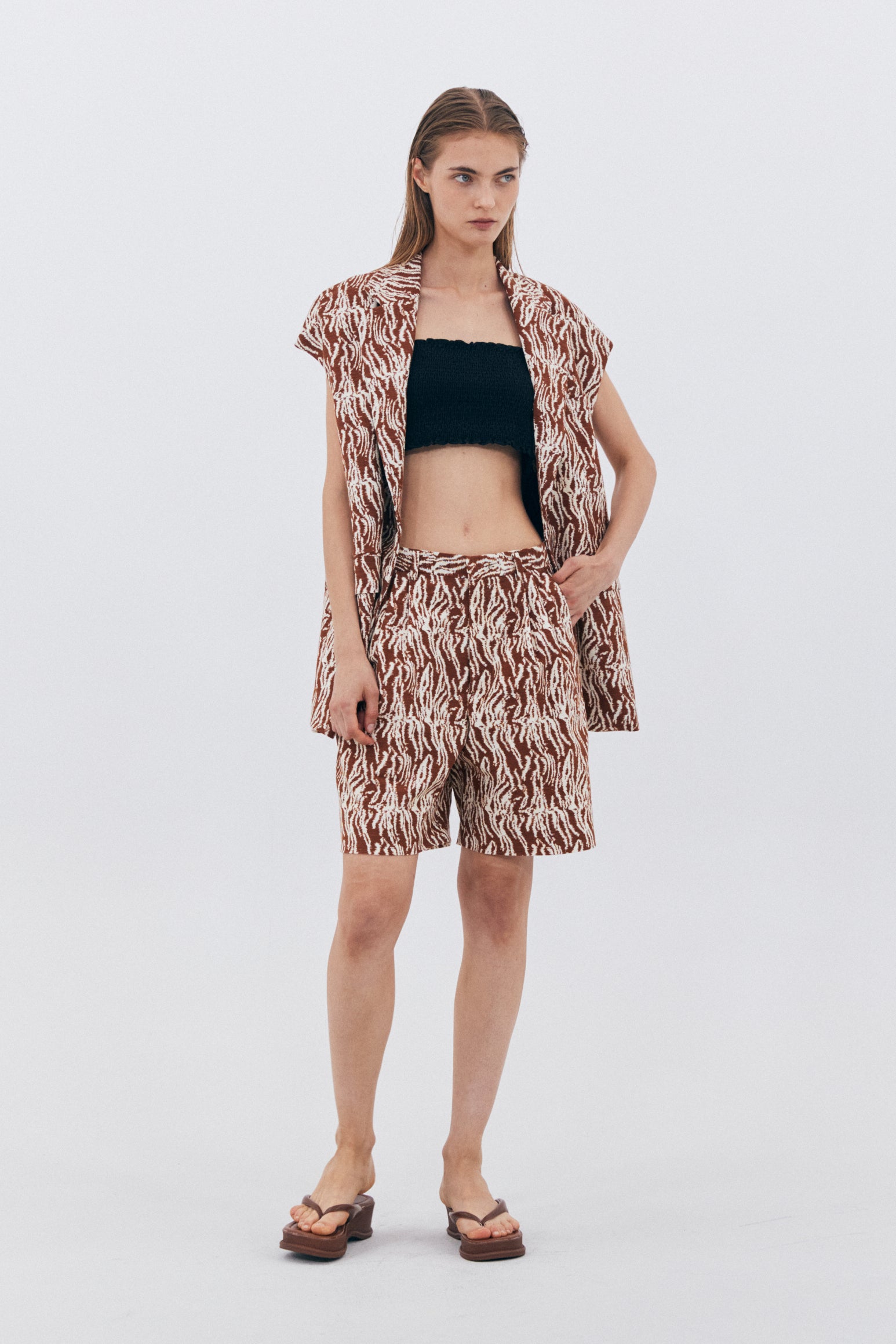 BROWN PATTERN HALF TROUSERS_BROWN