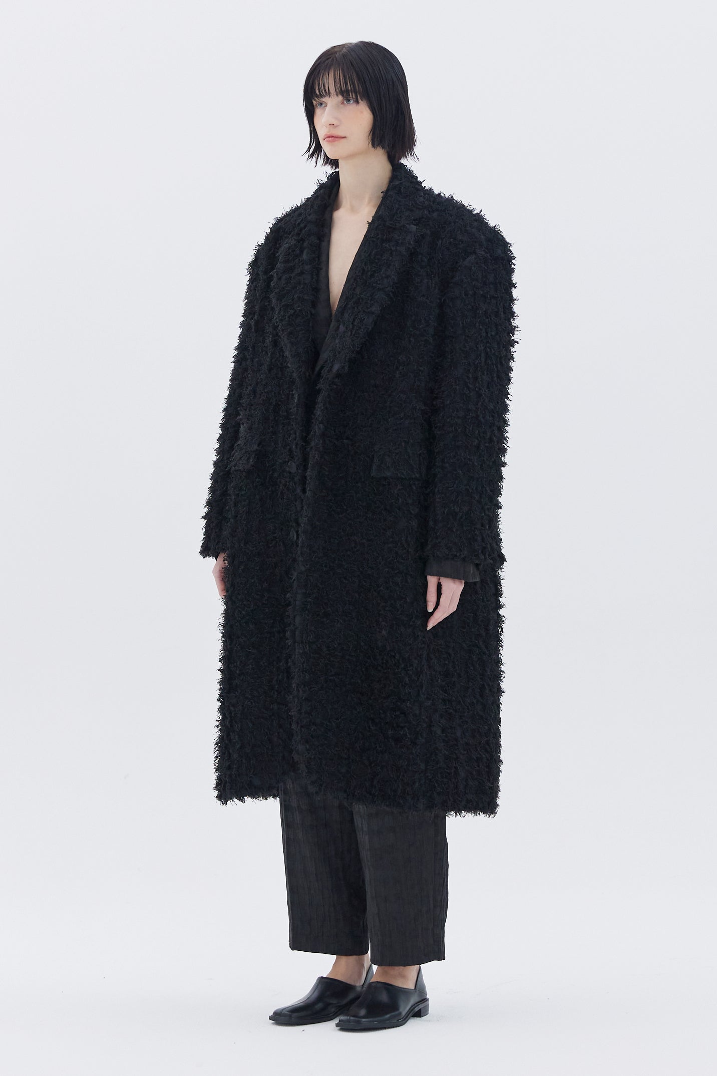 MANTEAU OVERSIZE EN TISSU DUVETEUX_NOIR
