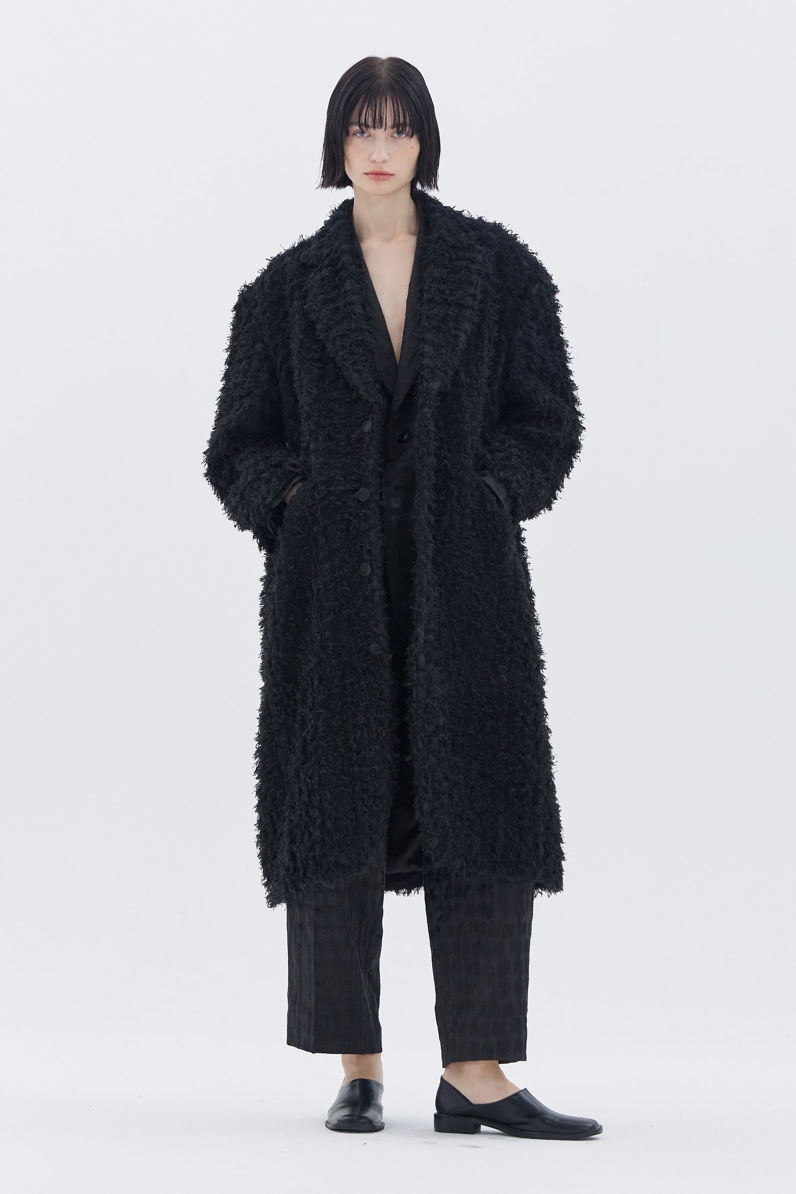 MANTEAU OVERSIZE EN TISSU DUVETEUX_NOIR
