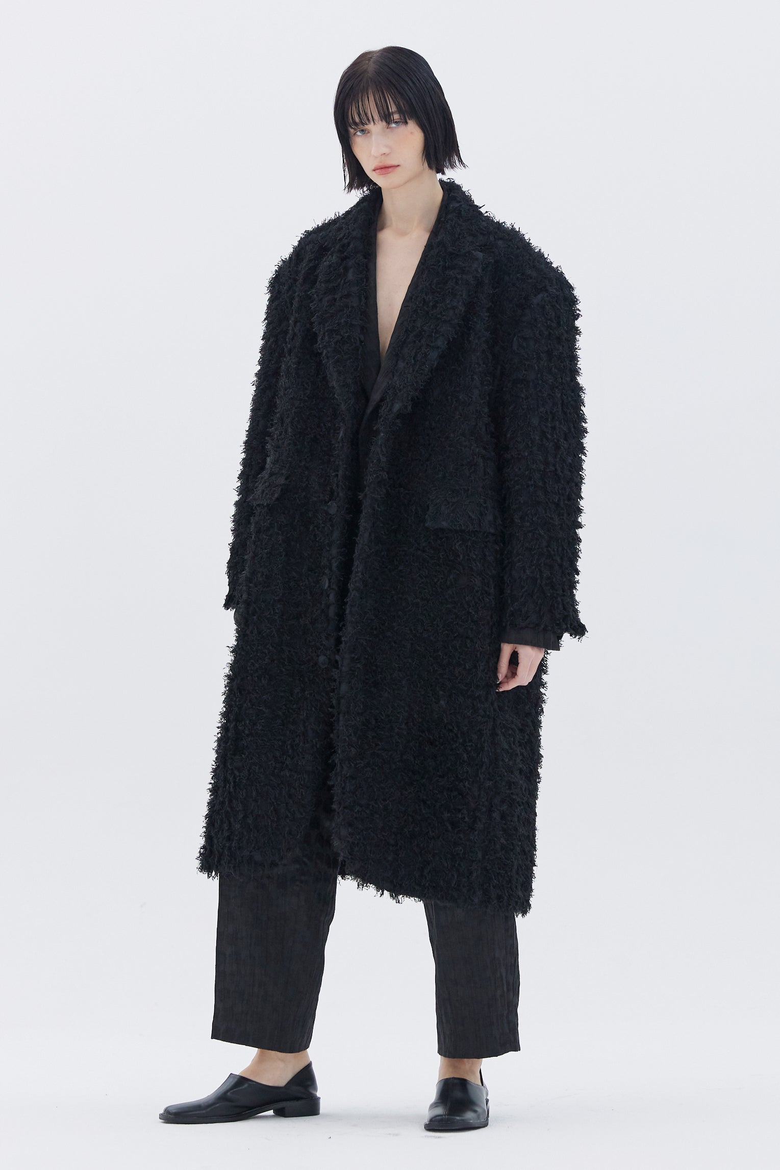 MANTEAU OVERSIZE EN TISSU DUVETEUX_NOIR