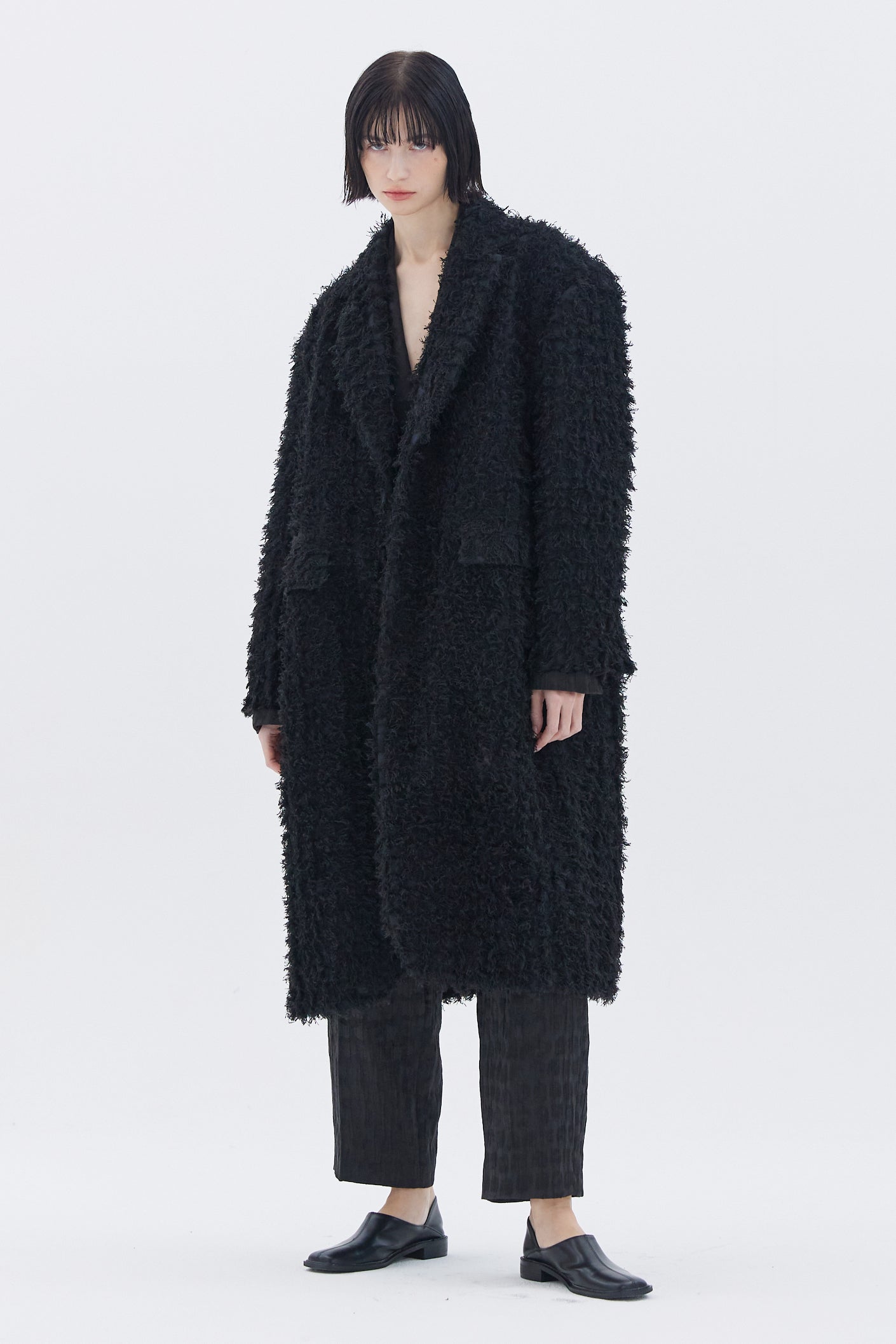 MANTEAU OVERSIZE EN TISSU DUVETEUX_NOIR