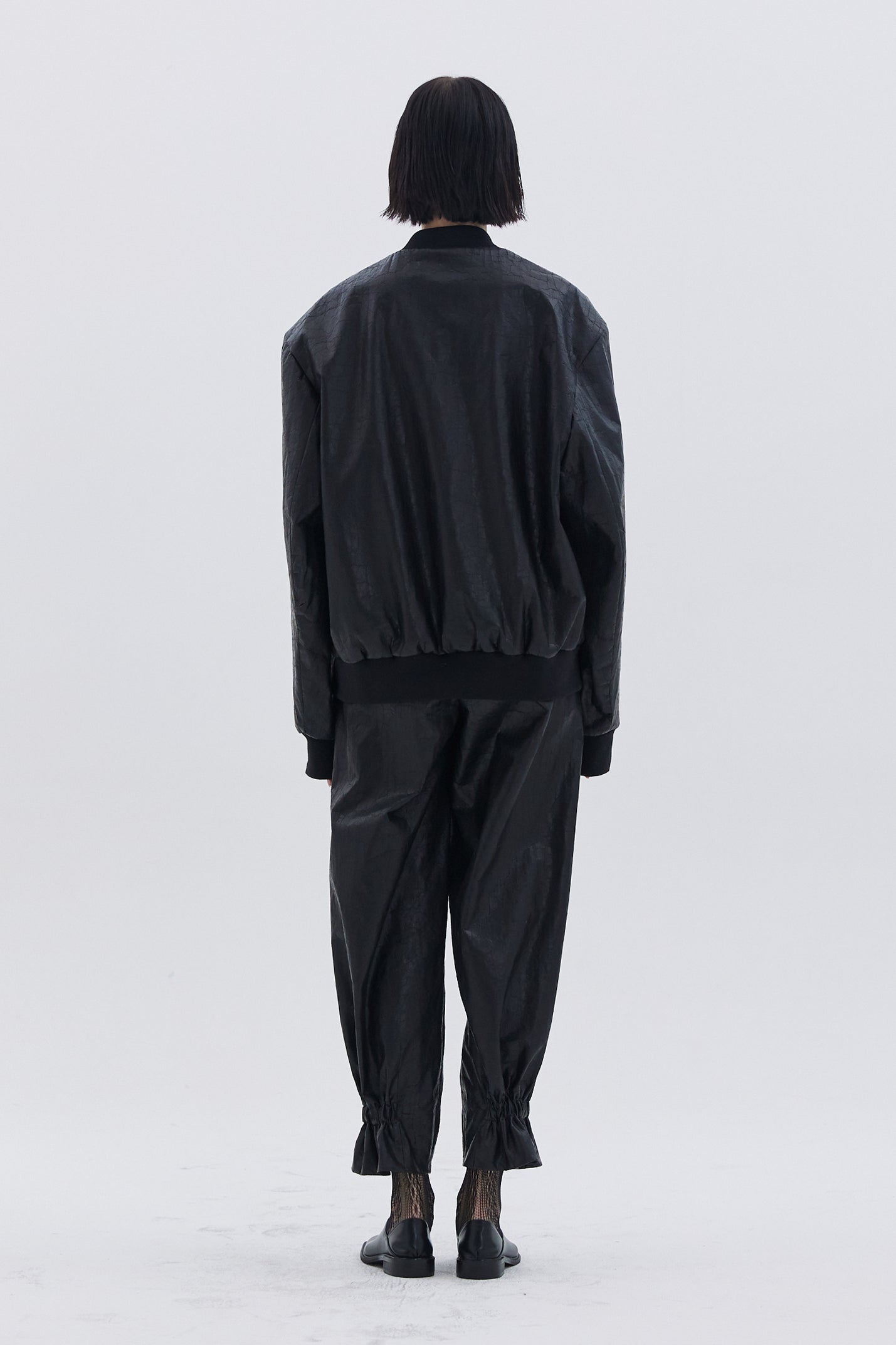BOMBER EN CUIR CRAQUELÉ_NOIR