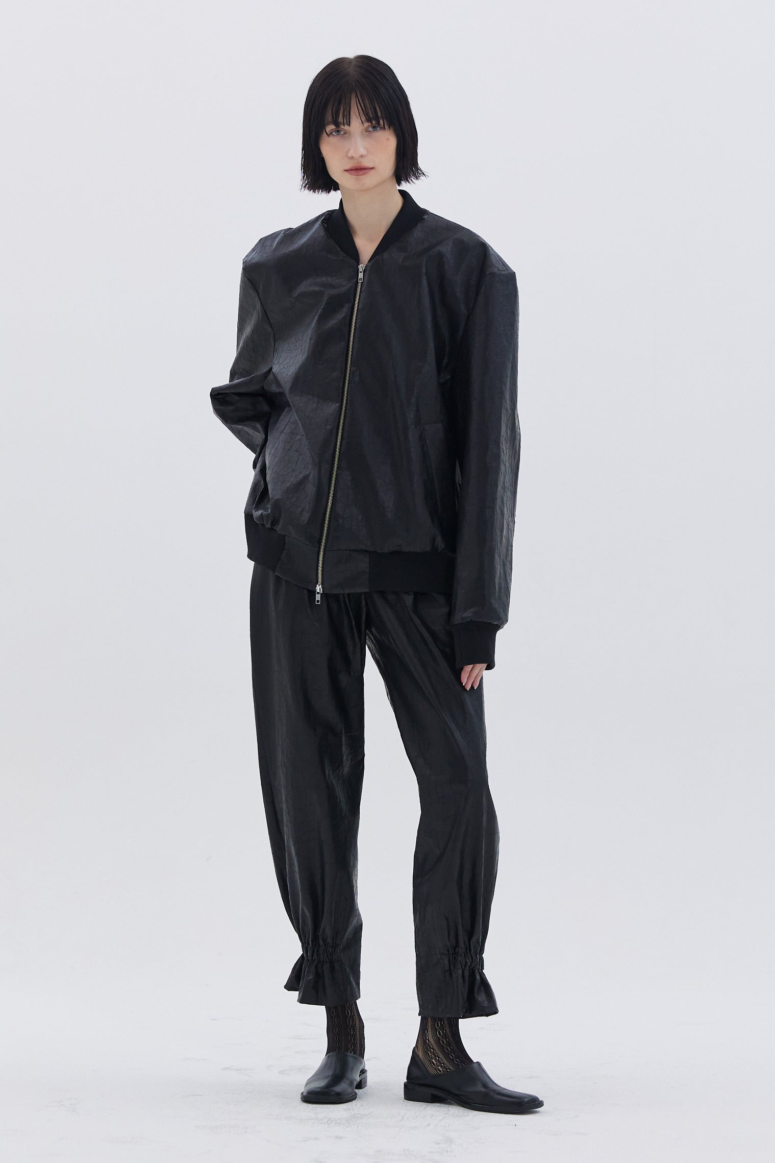 BOMBER EN CUIR CRAQUELÉ_NOIR