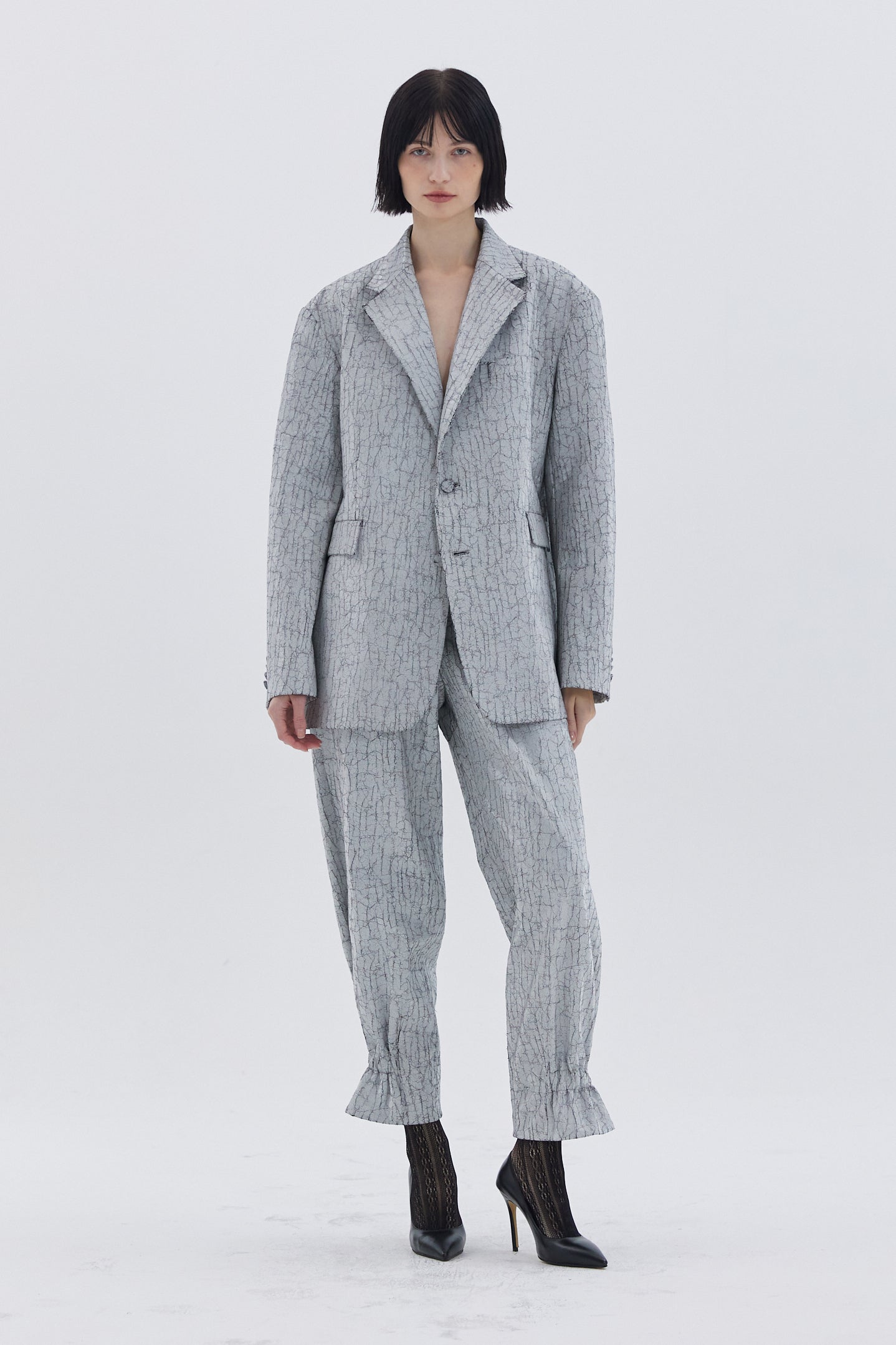 BLAZER EN CUIR CRAQUELÉ_ARGENT
