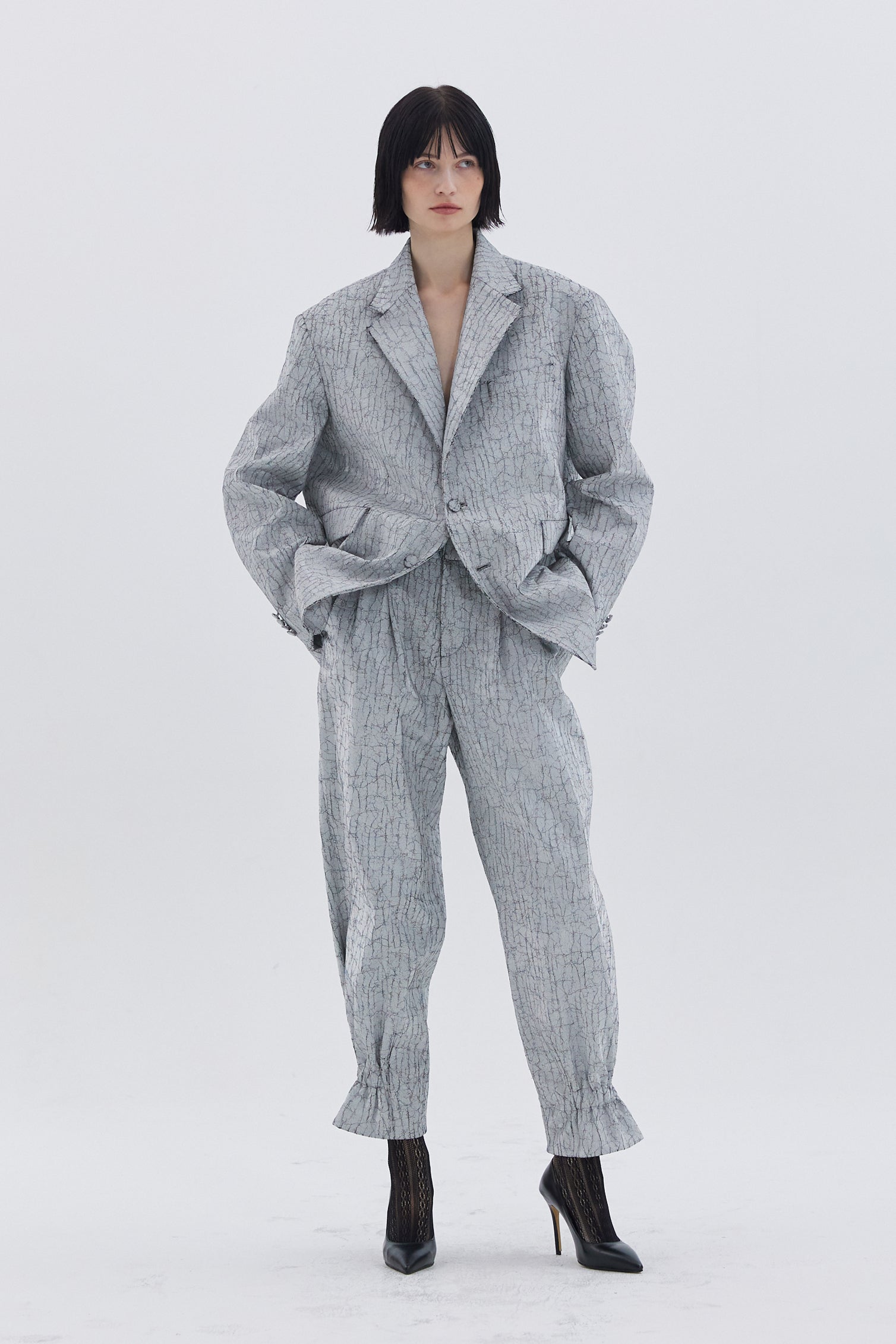 CRACK LEATHER TROUSERS_SILVER