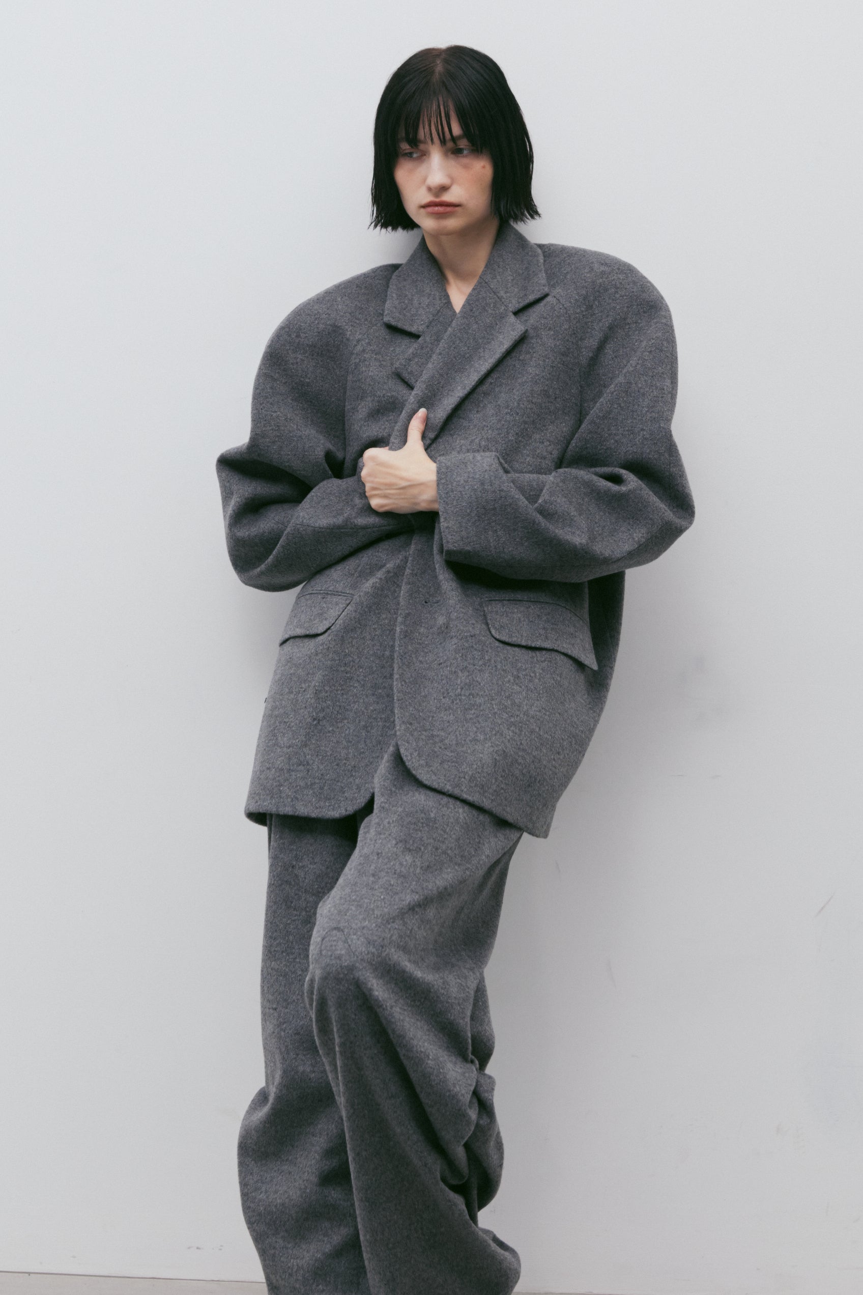 WOOL BLEND SEAM TWIST TROUSER