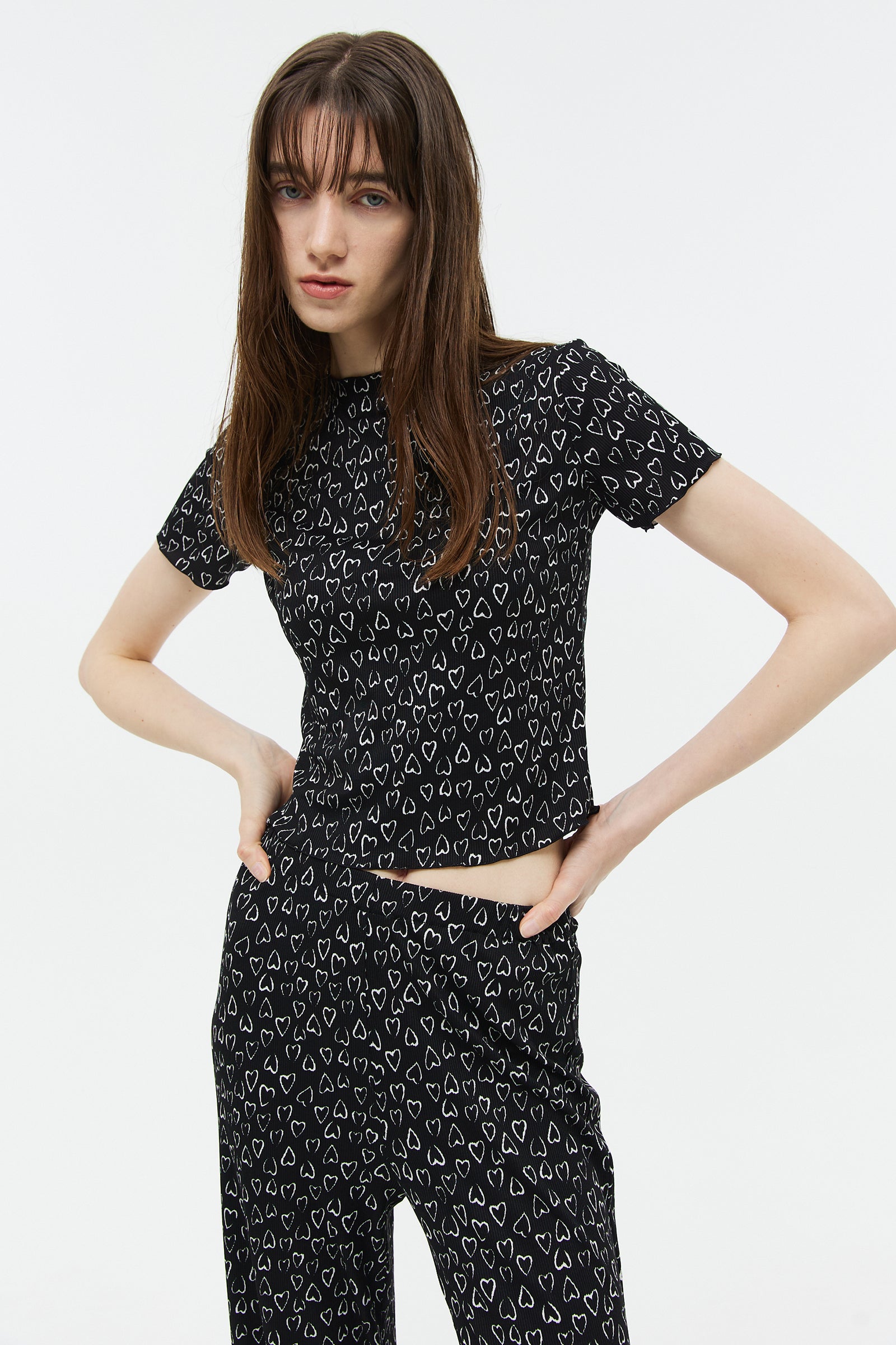 HEART PATTERN HALF KNIT TOP_BLACK