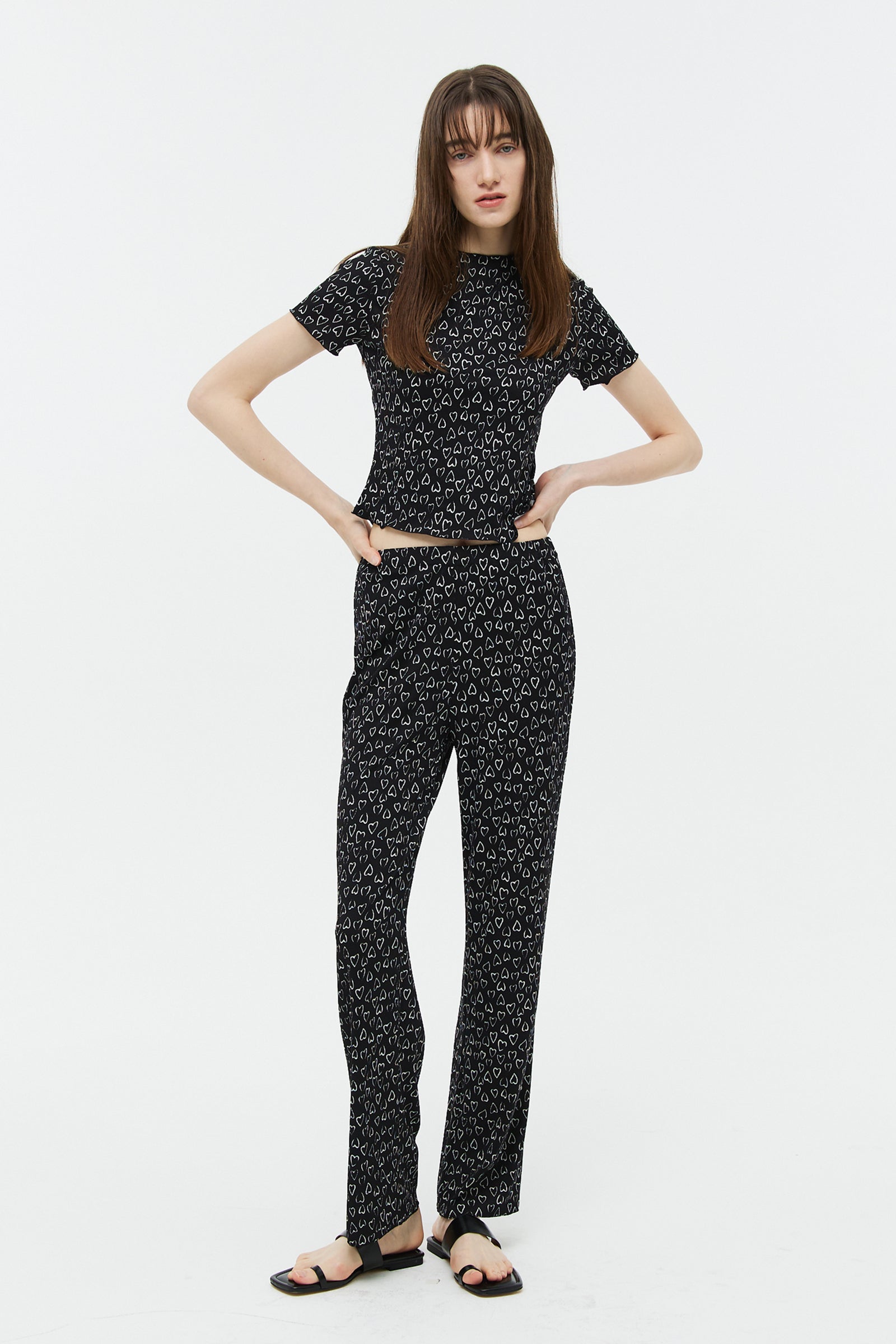PANTALON EN MAILLE À MOTIFS CŒUR_NOIR