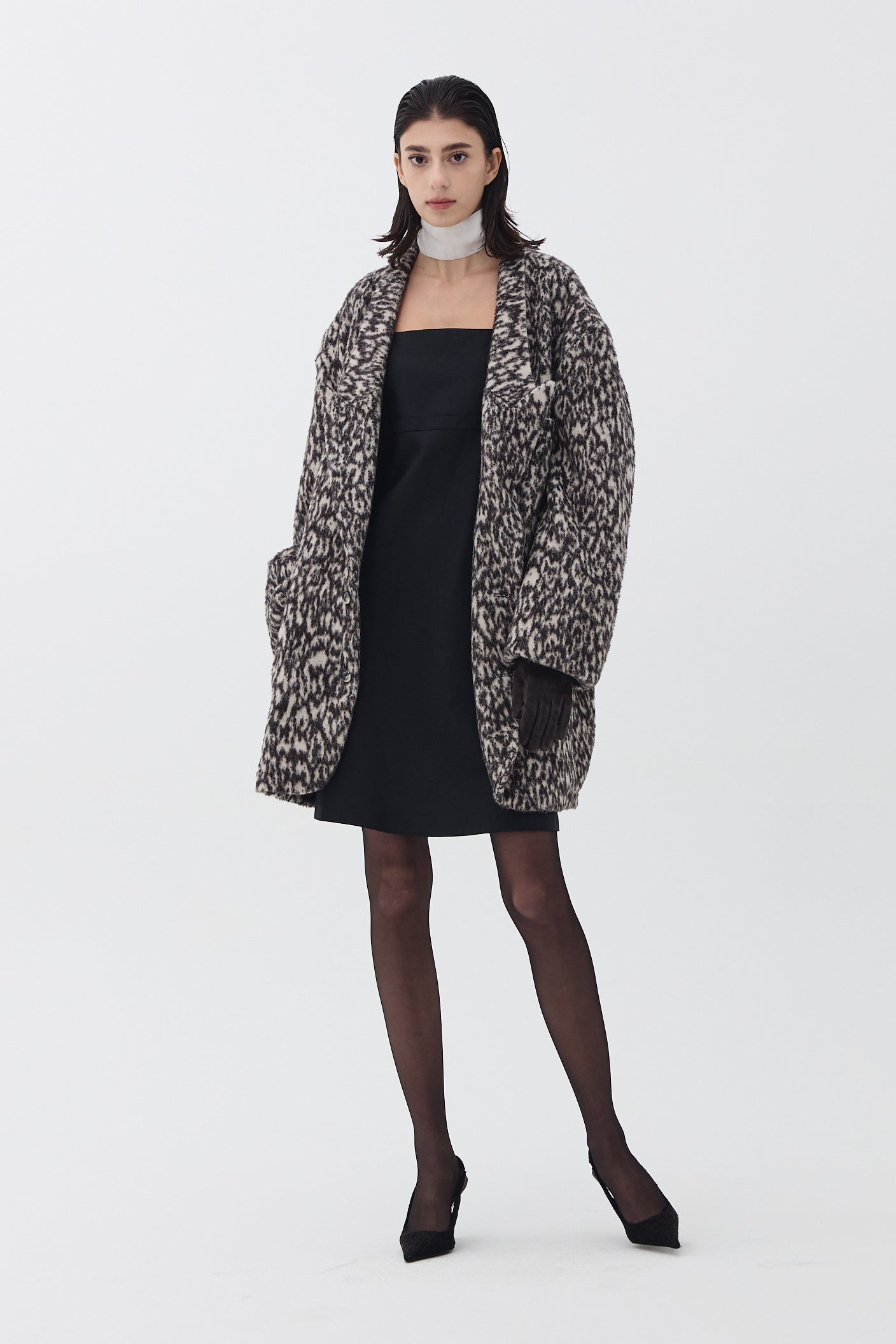 BLACK & WHITE HAIRY PEAKED OVER JACKET_MULTI