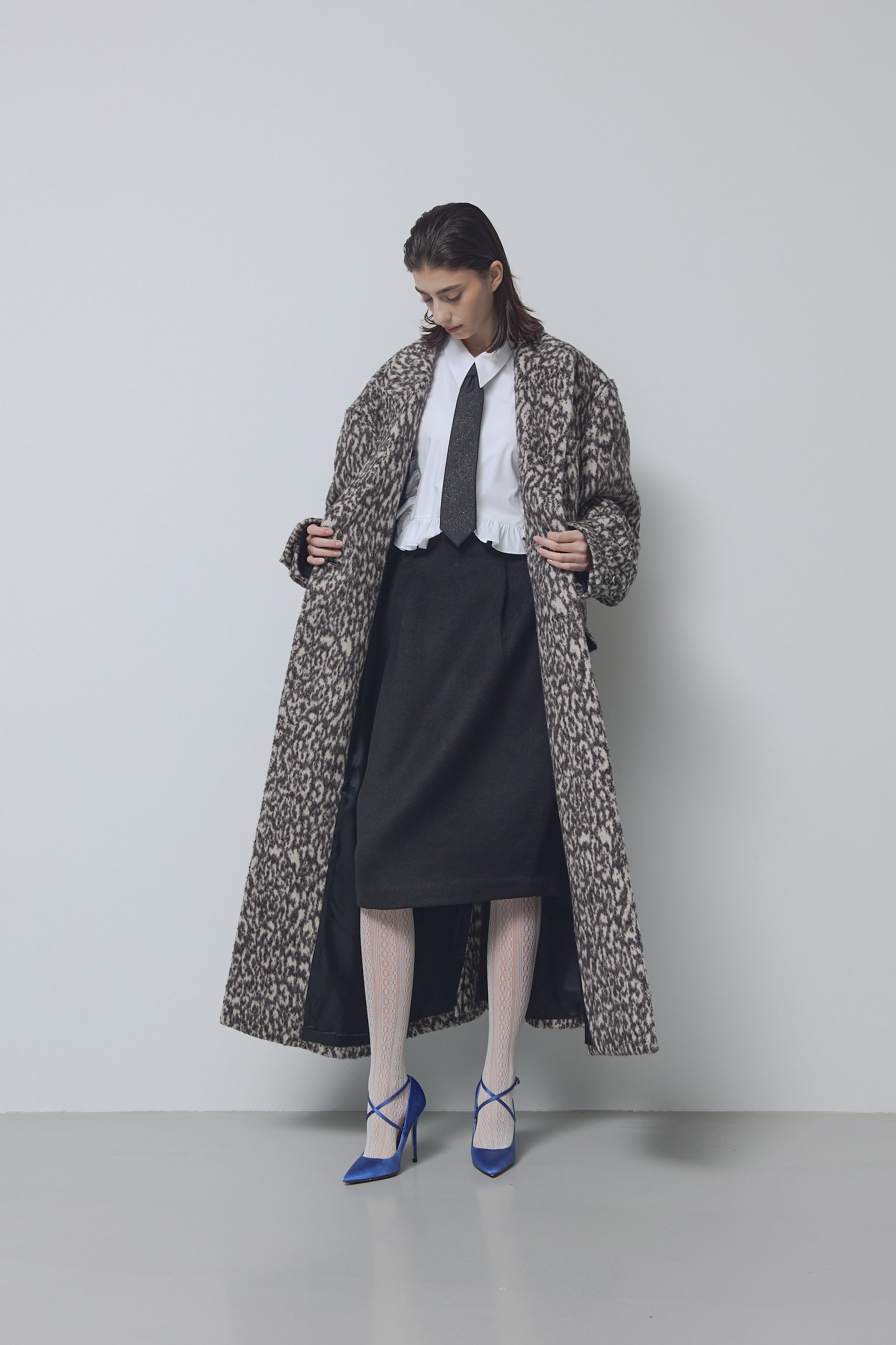 BLACK & WHITE HAIRY OVER COAT_MULTI