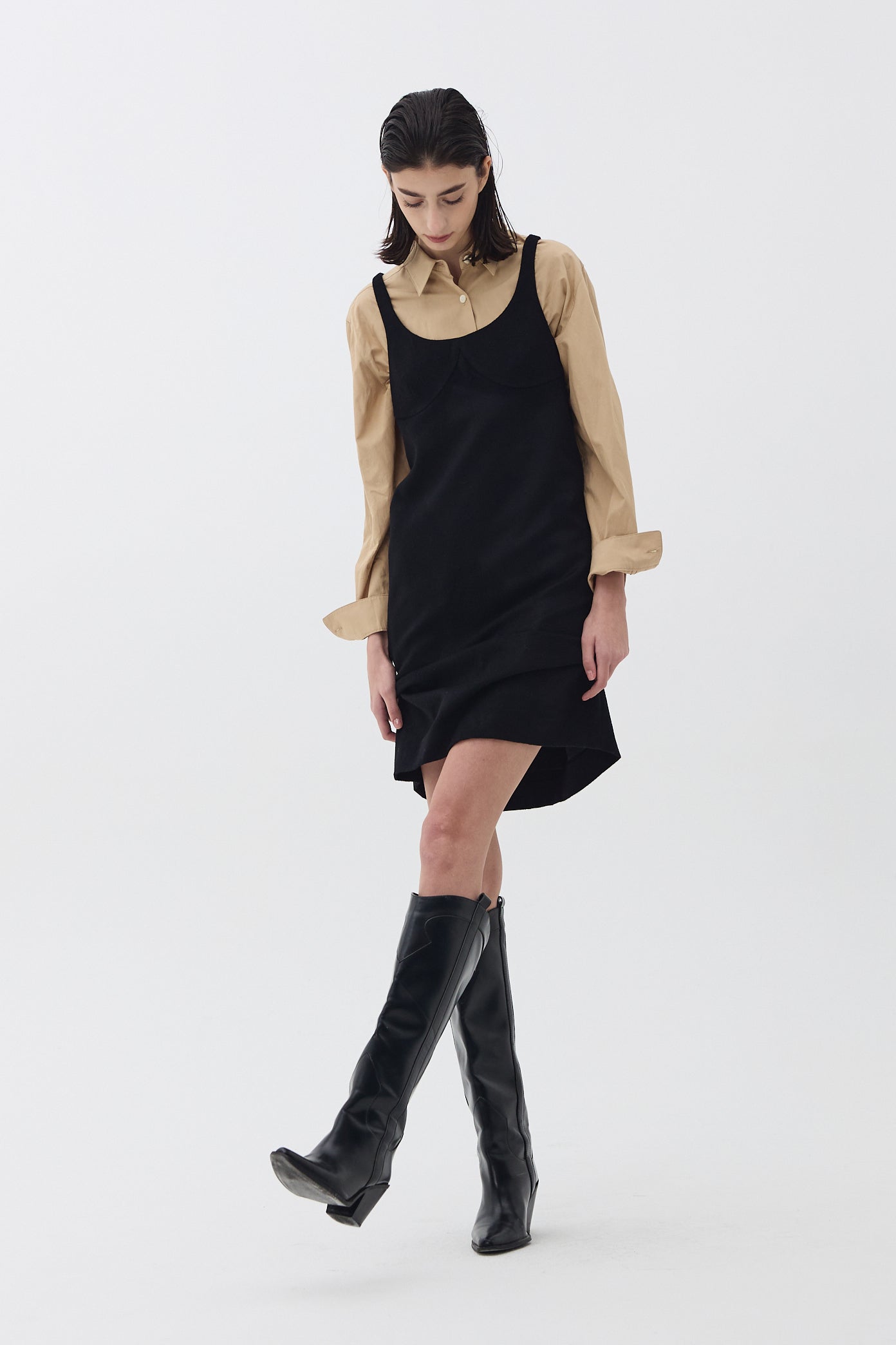 ARC-DETAIL WOOL DRESS_BLACK