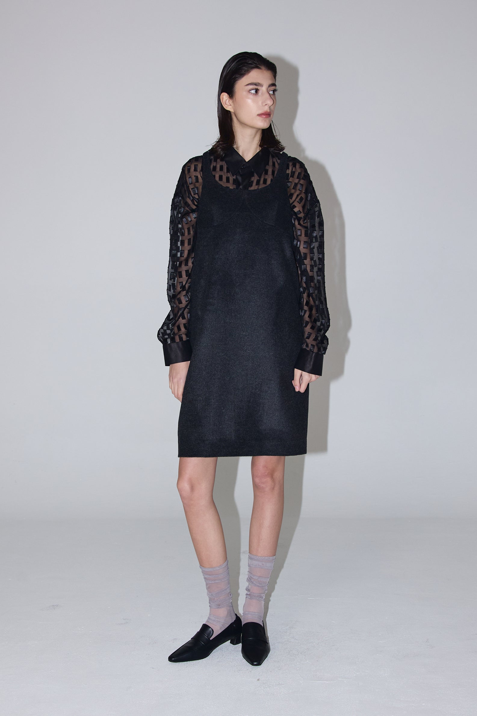ARC-DETAIL WOOL DRESS_CHARCOAL