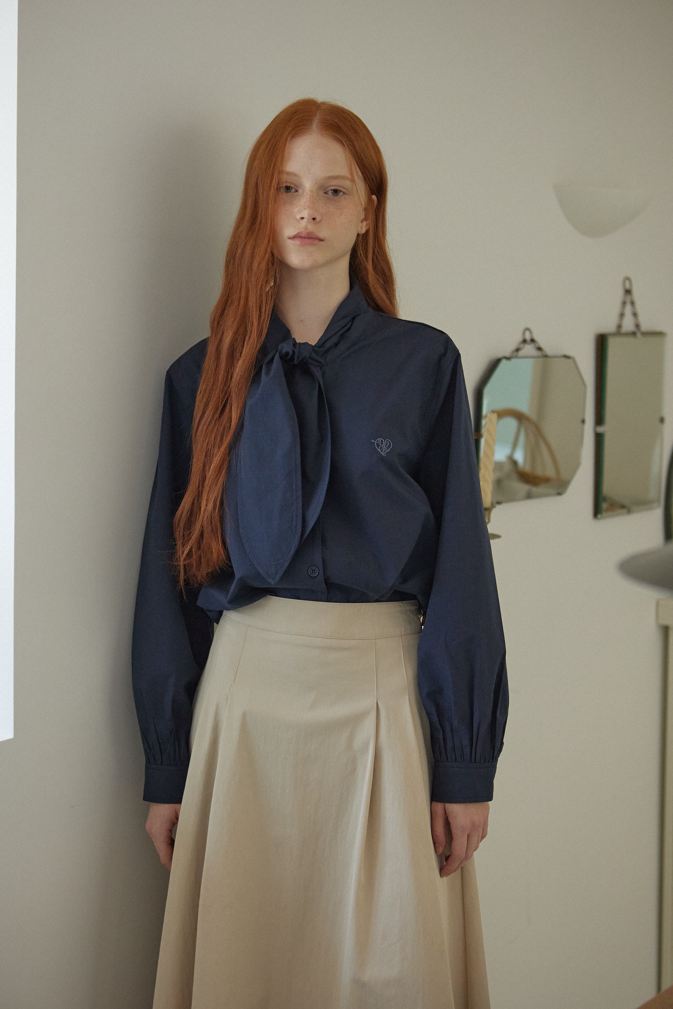 CHEMISE EN COTON AVEC NŒUD_BLEU MARINE