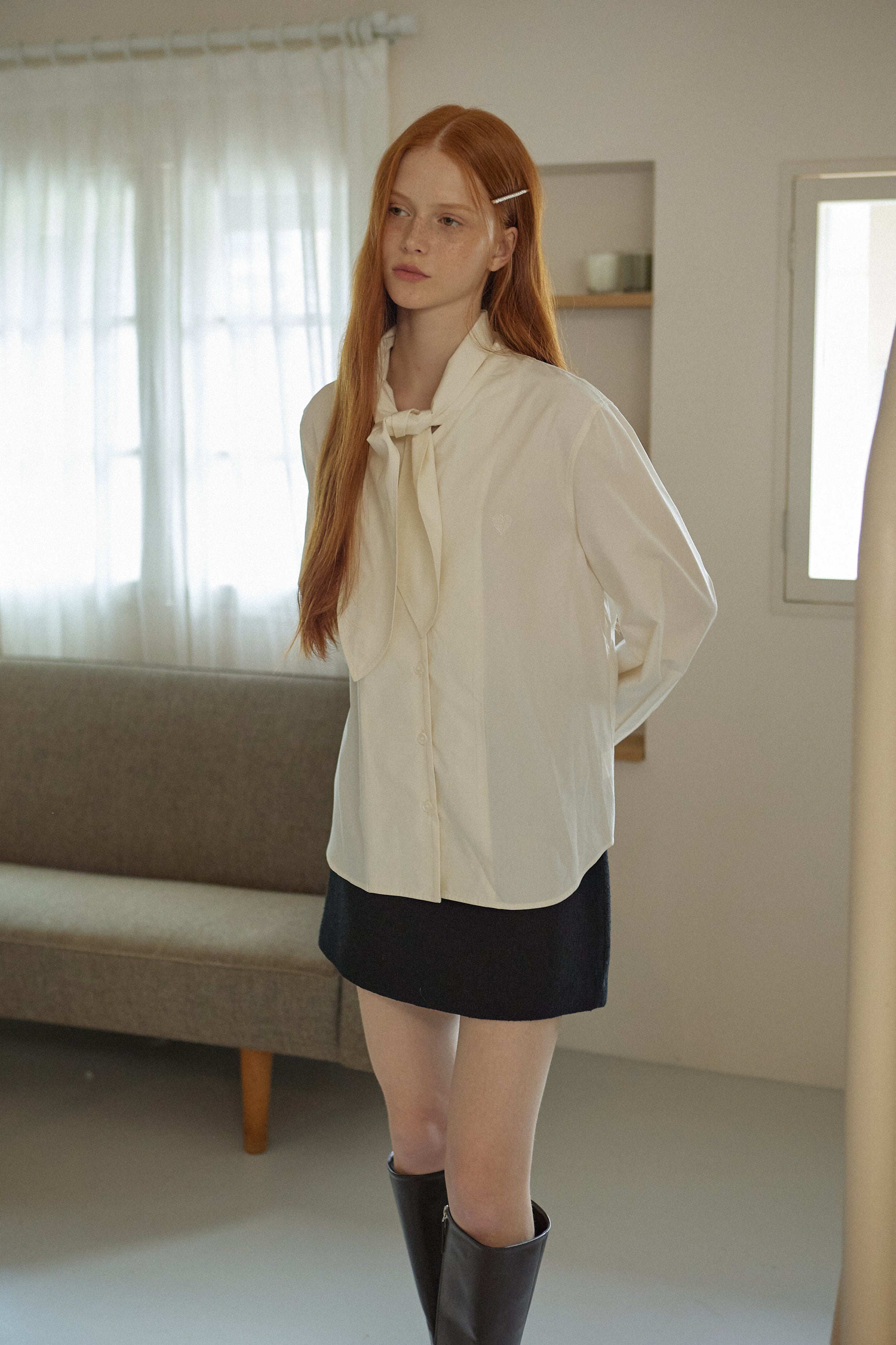 CHEMISE EN COTON AVEC NŒUD_CRÈME