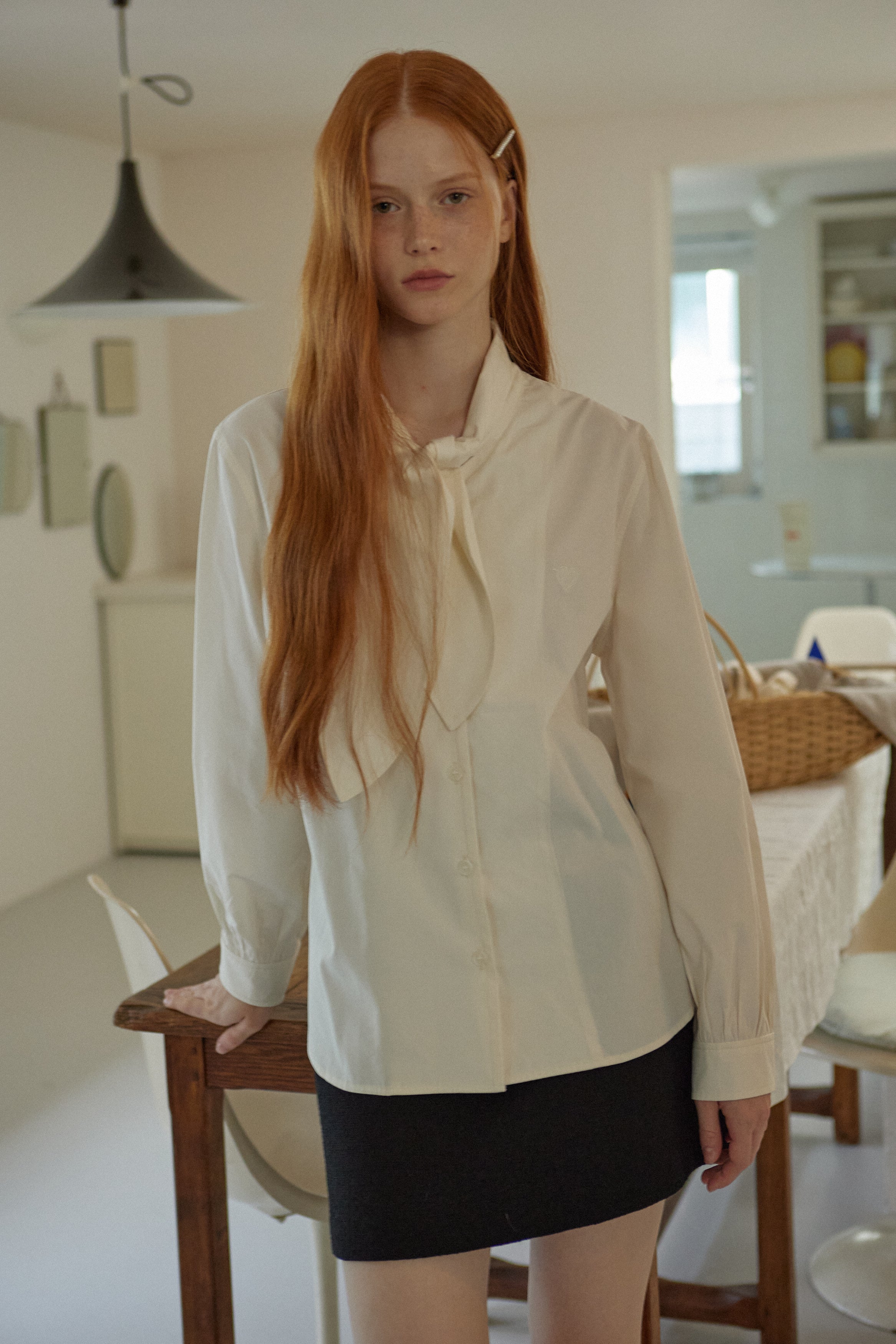 CHEMISE EN COTON AVEC NŒUD_CRÈME