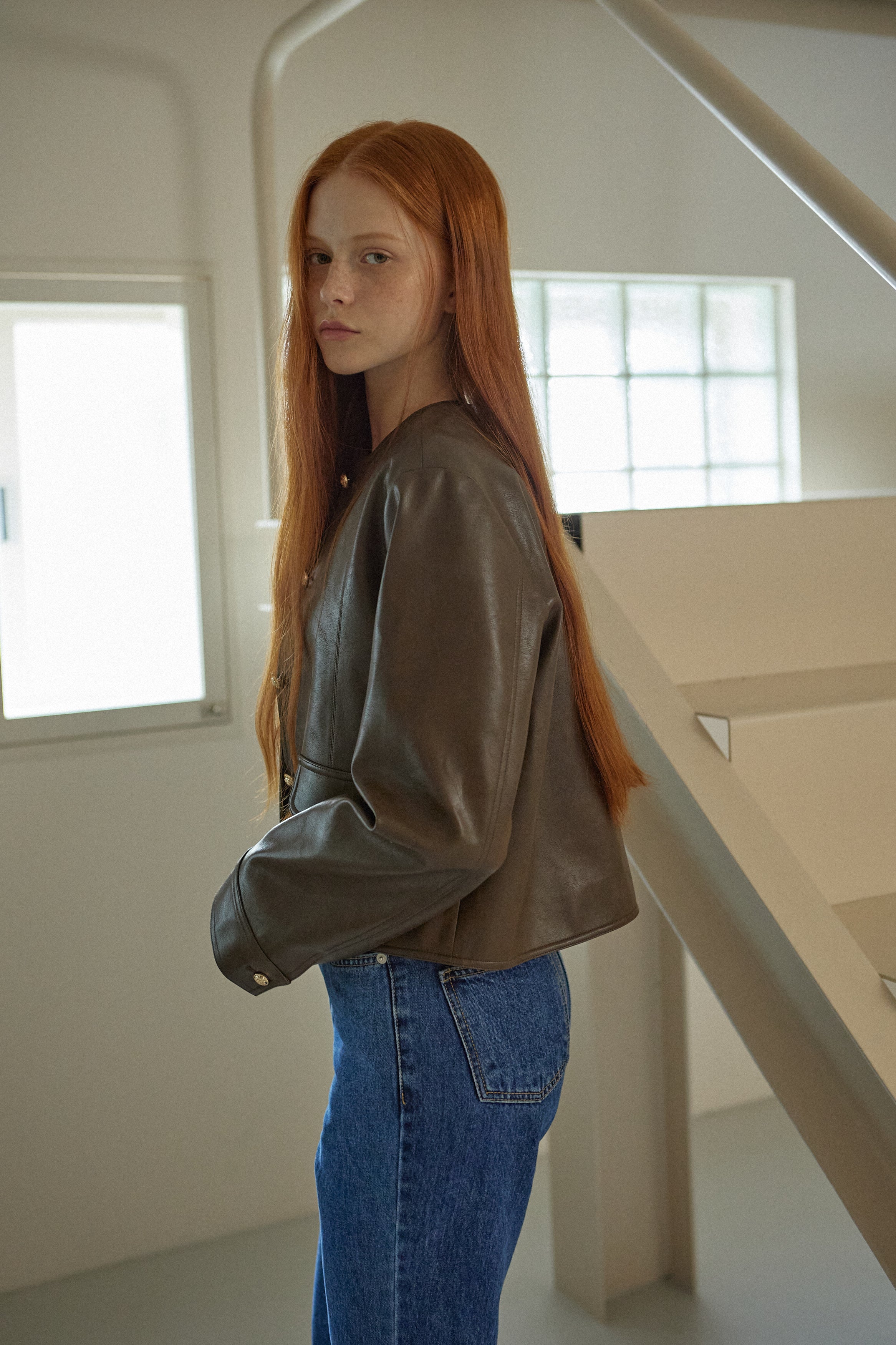 ROUND LEATHER JACKET_BROWN