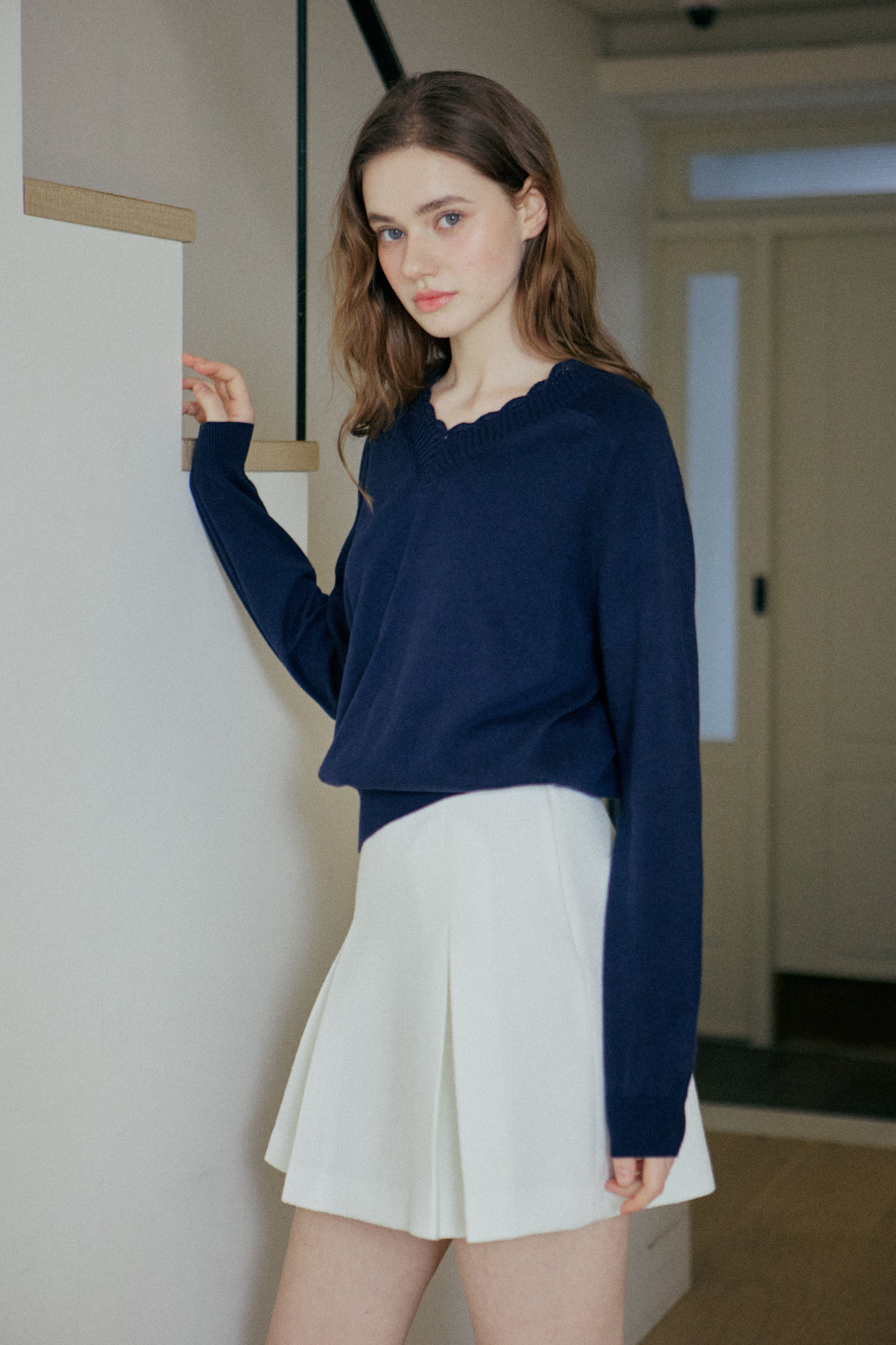 LACE V NECK KNIT_NAVY