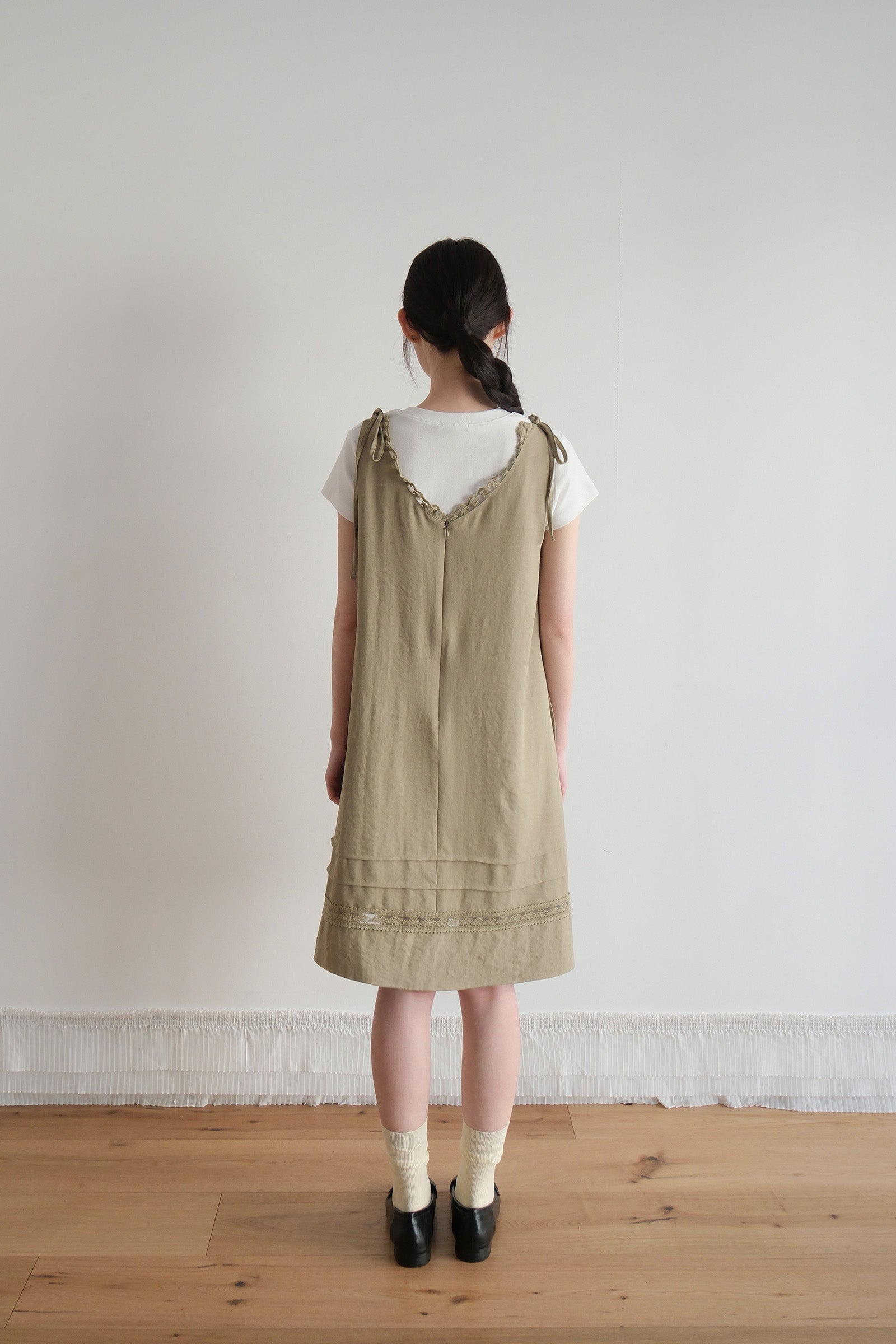 MOUI JAZZ SLEEVELESS DRESS_OLIVE