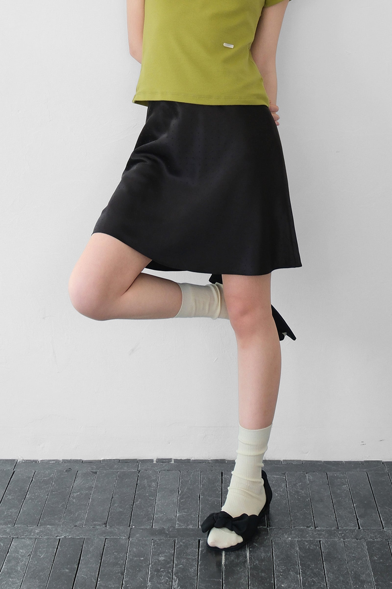 MOUI JUPE MIDI SATINÉE À POIS_NOIR