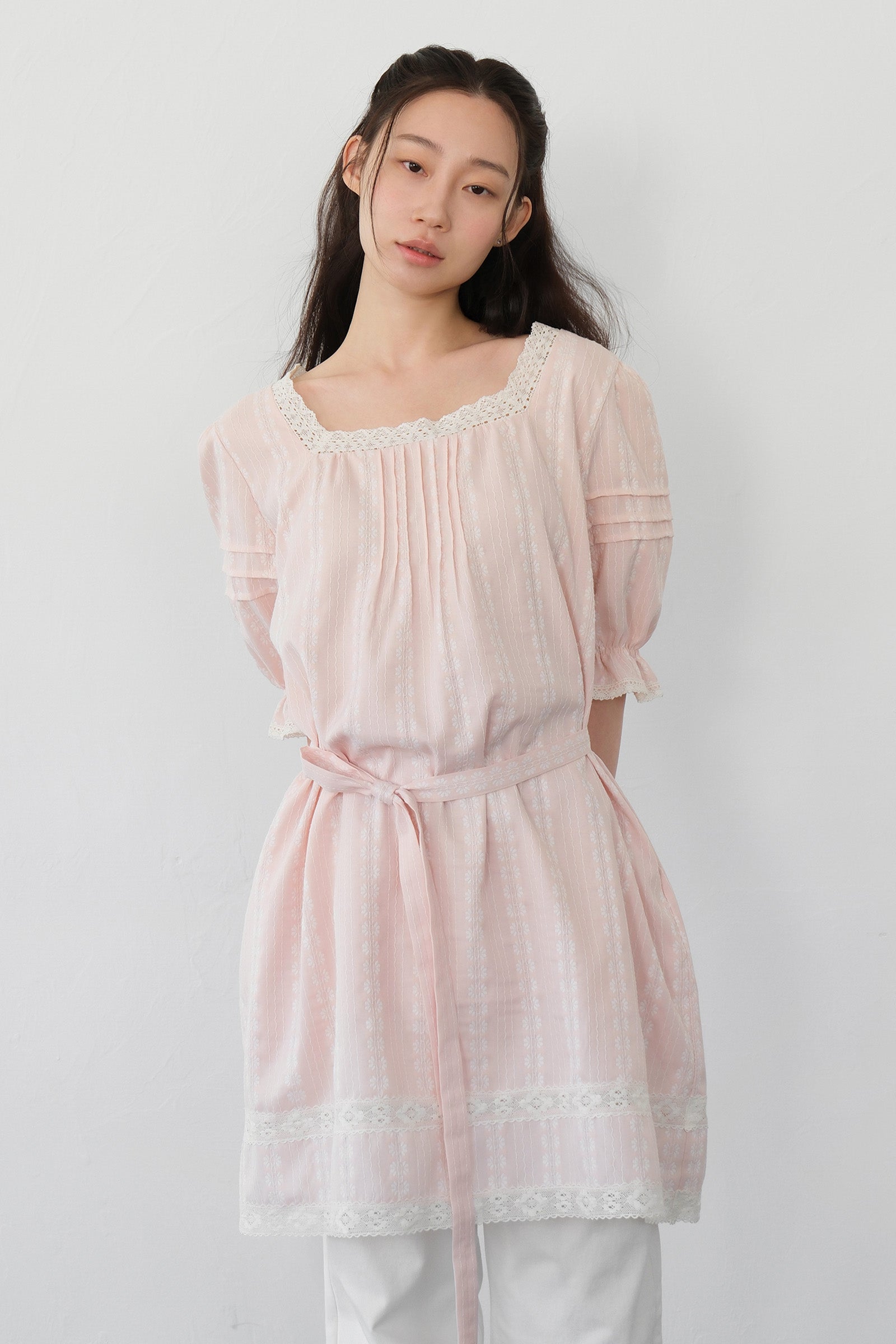 MOUI MORNING LACE DRESS_PINK
