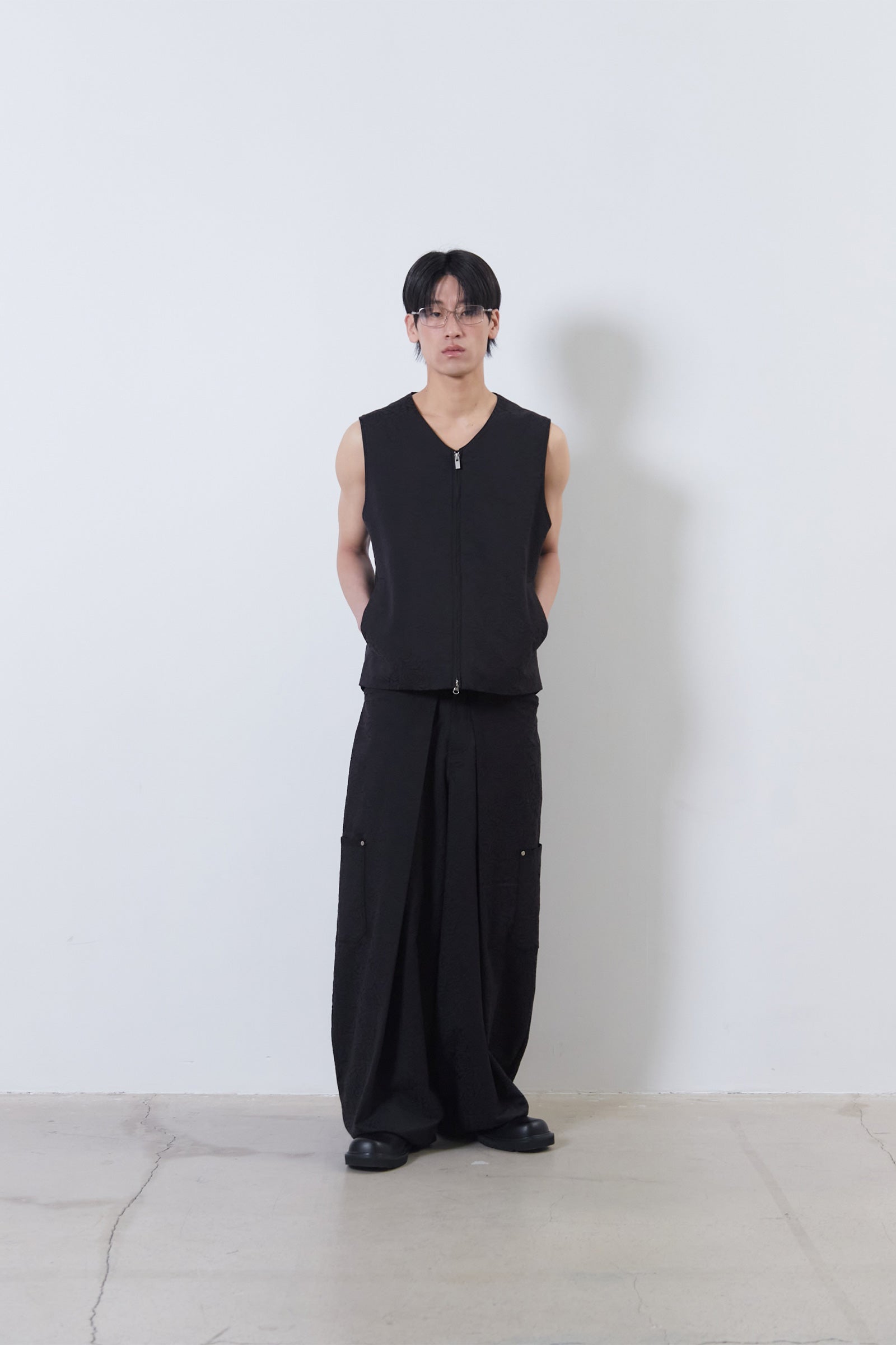 PANTALON BALLON EN JACQUARD FLEURI_NOIR