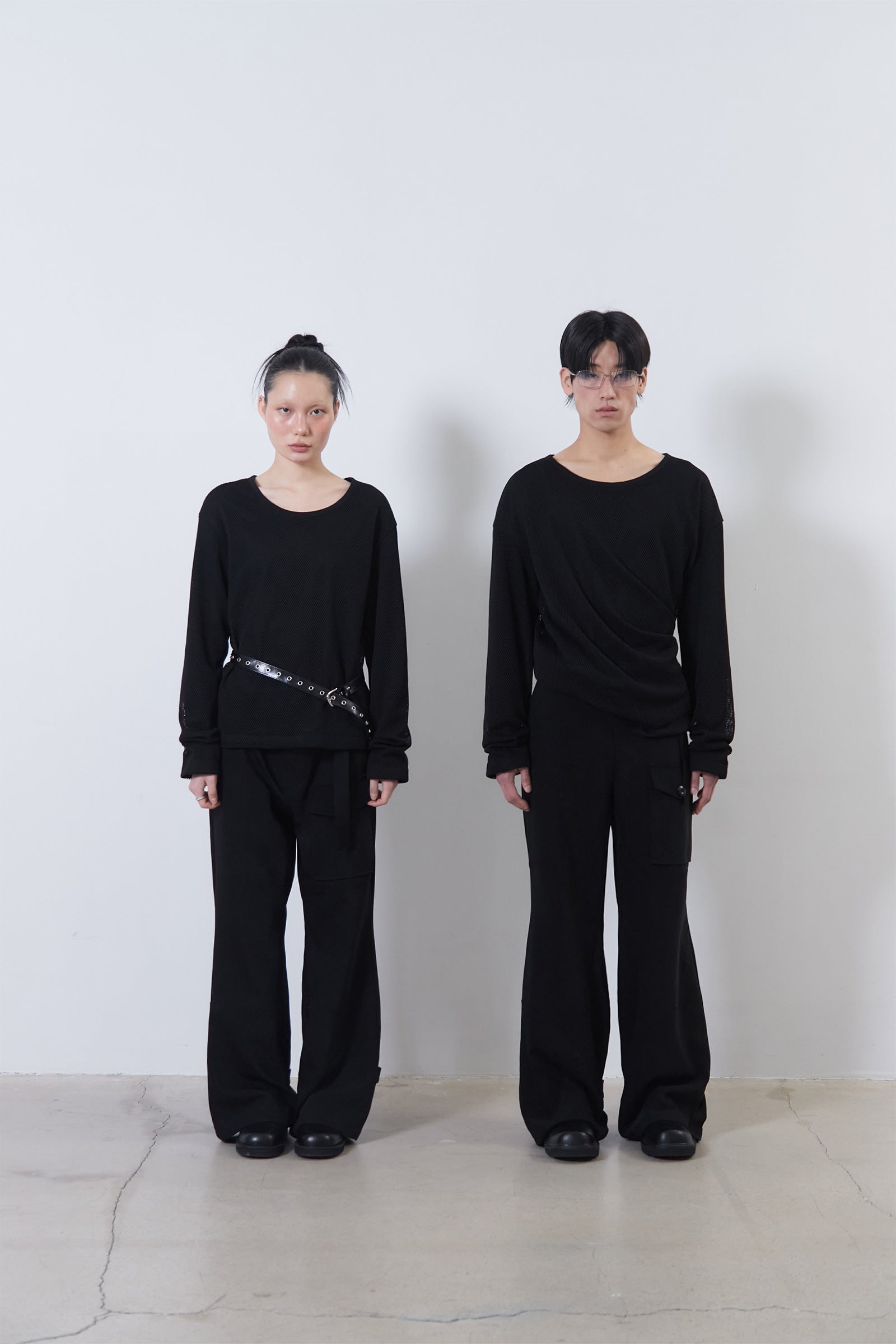 25SS BELTED STAINED FLARE POCKET PANTS_BLACK