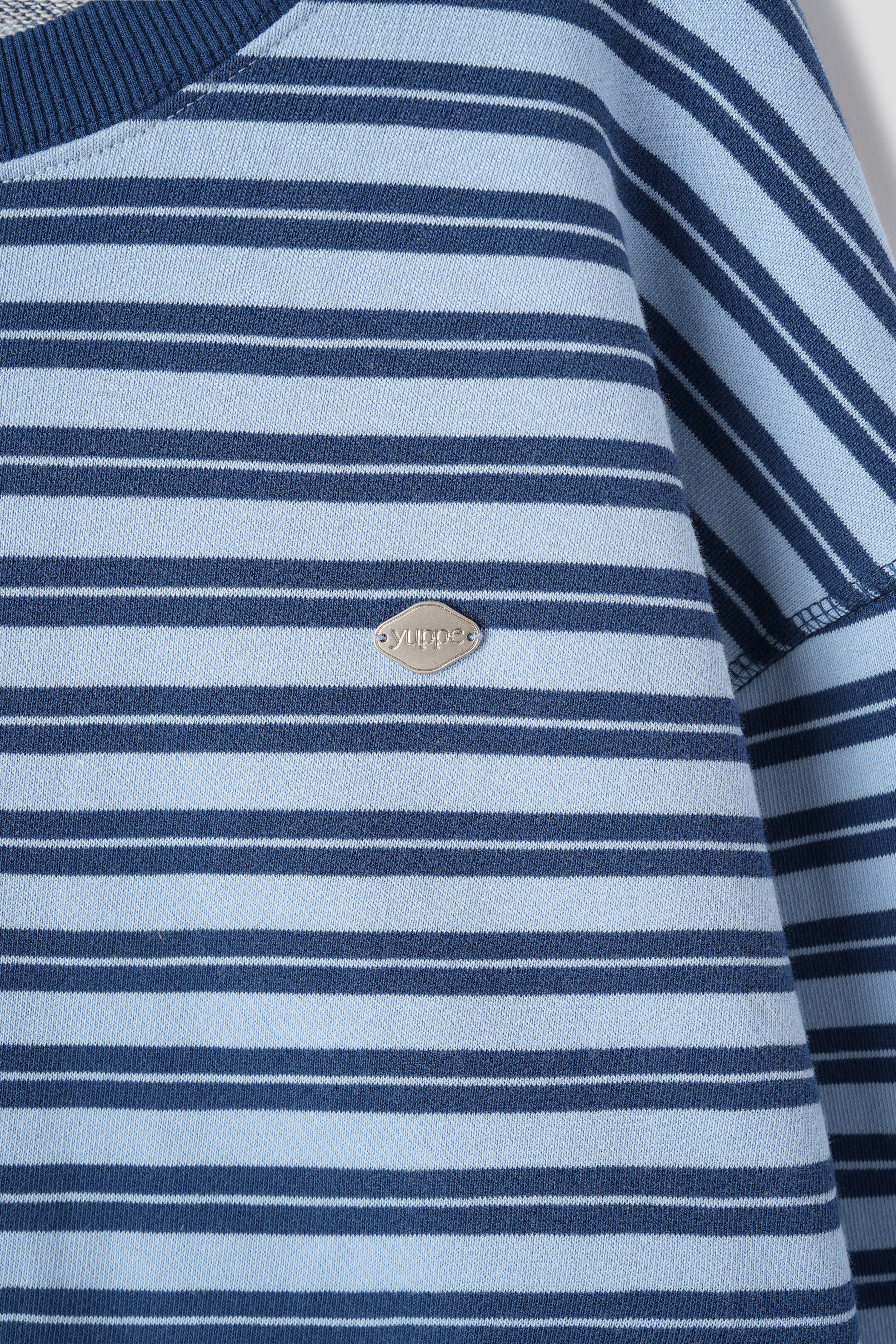 STRIPE LOGO SWEATSHIRT_SKYBLUE