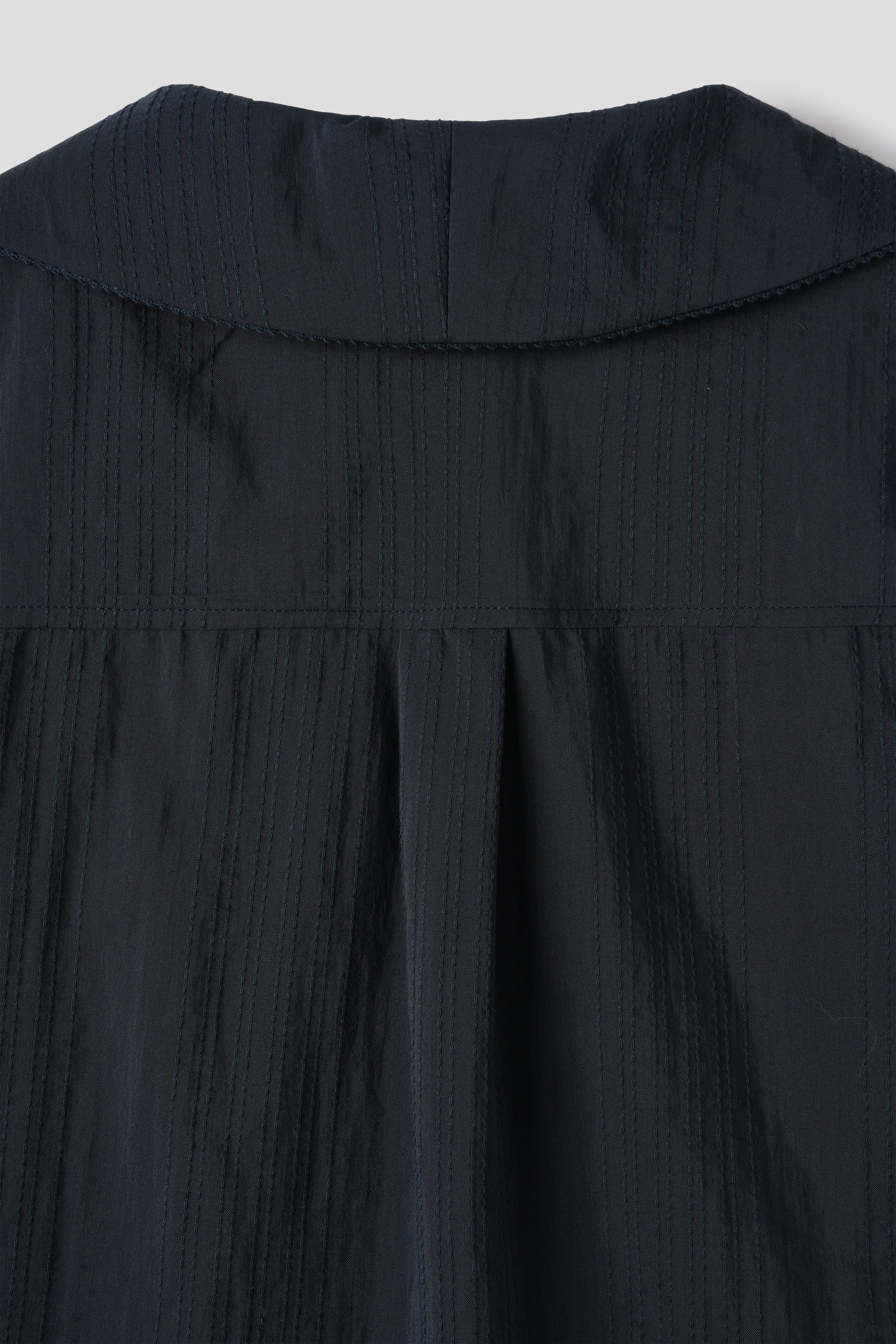 LACE COLLAR SHIRT_NAVY