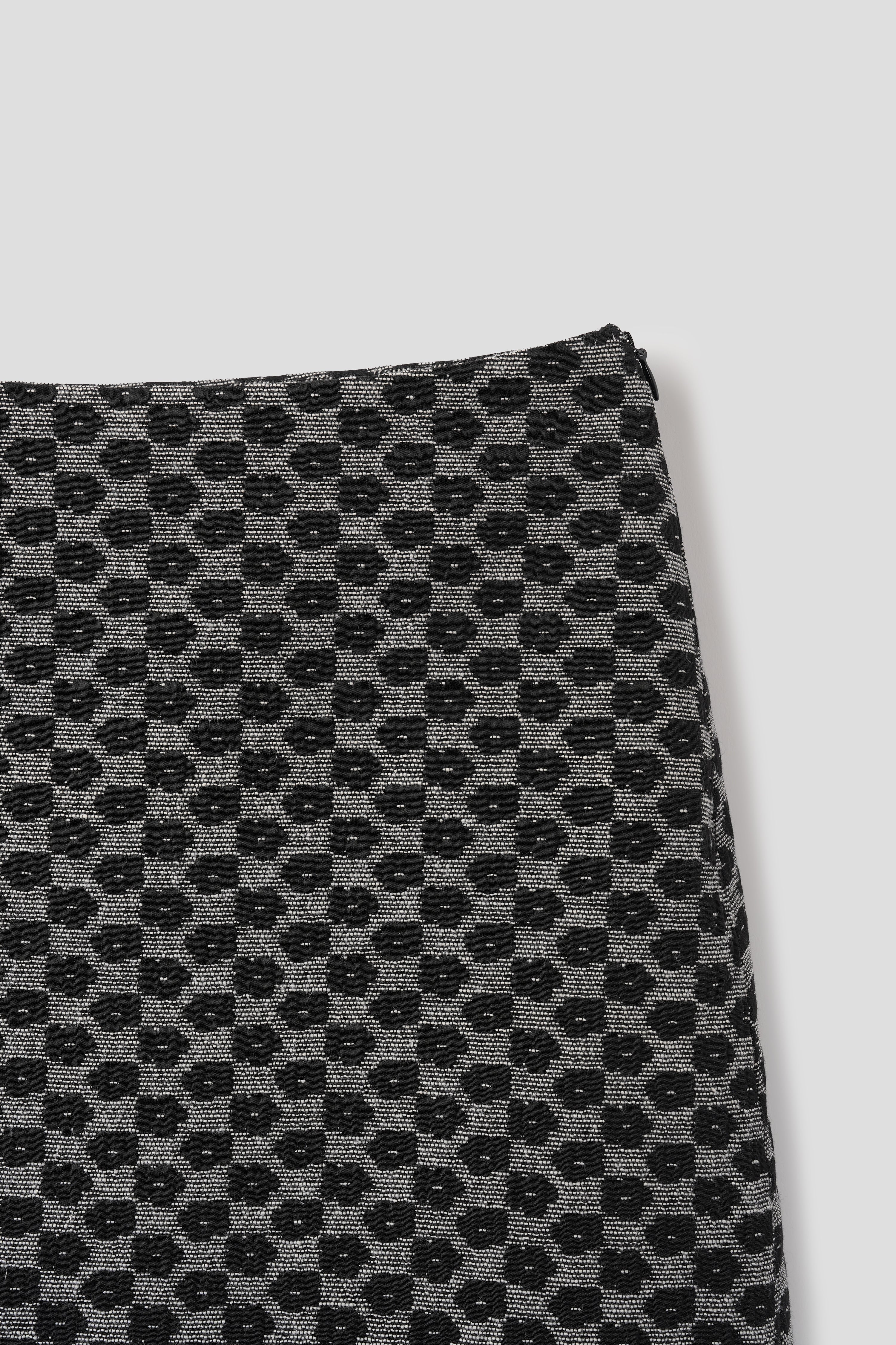 JACQUARD FLOWER SKIRT_BLACK