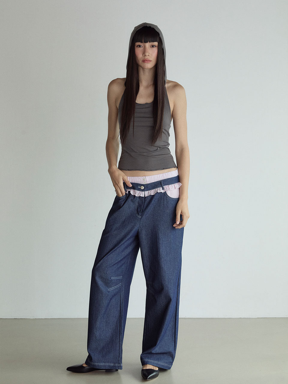 HOOD SLEEVELESS TOP_CHARCOAL