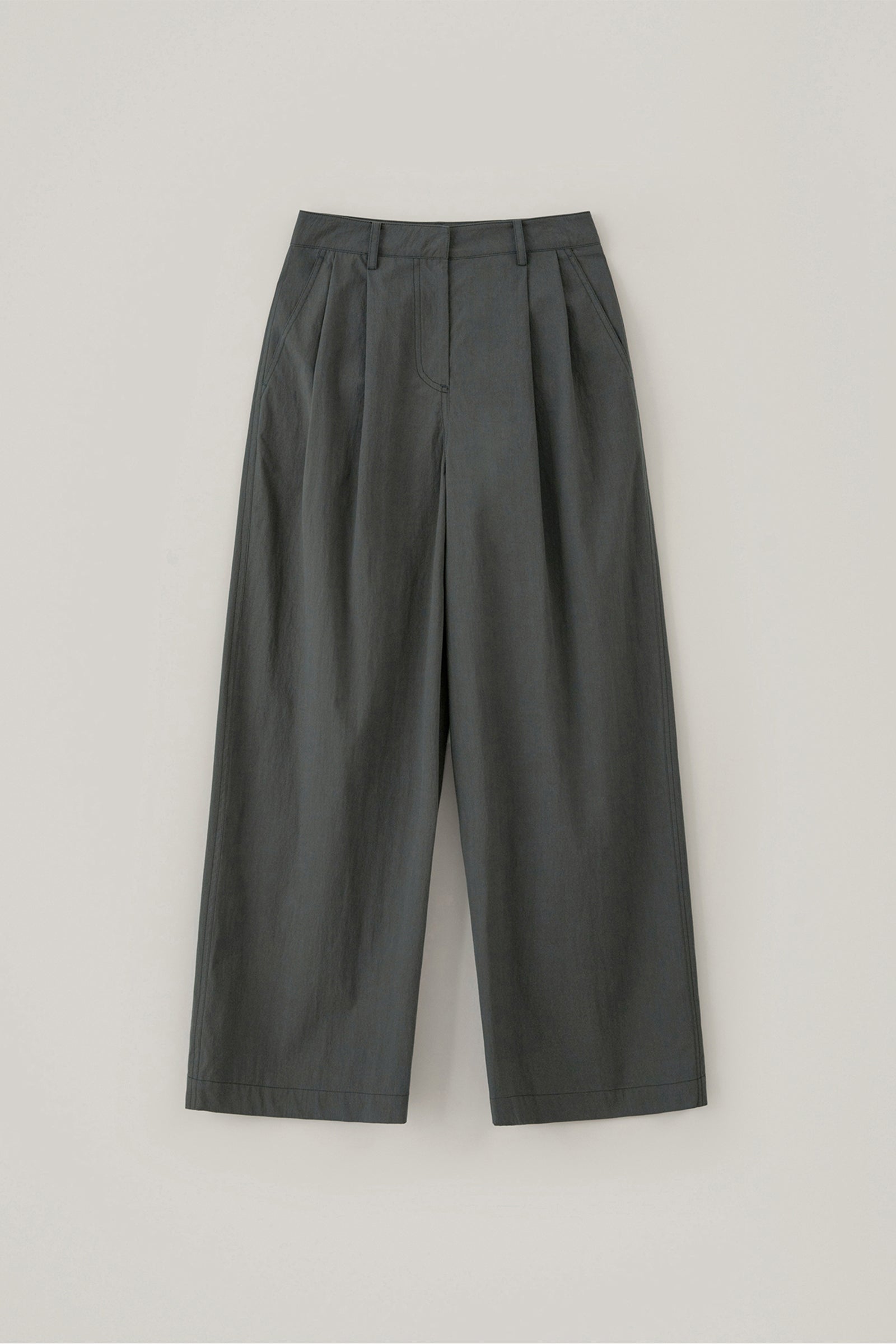 CUTTER WIDE TUCK PANTS_CHARCOAL