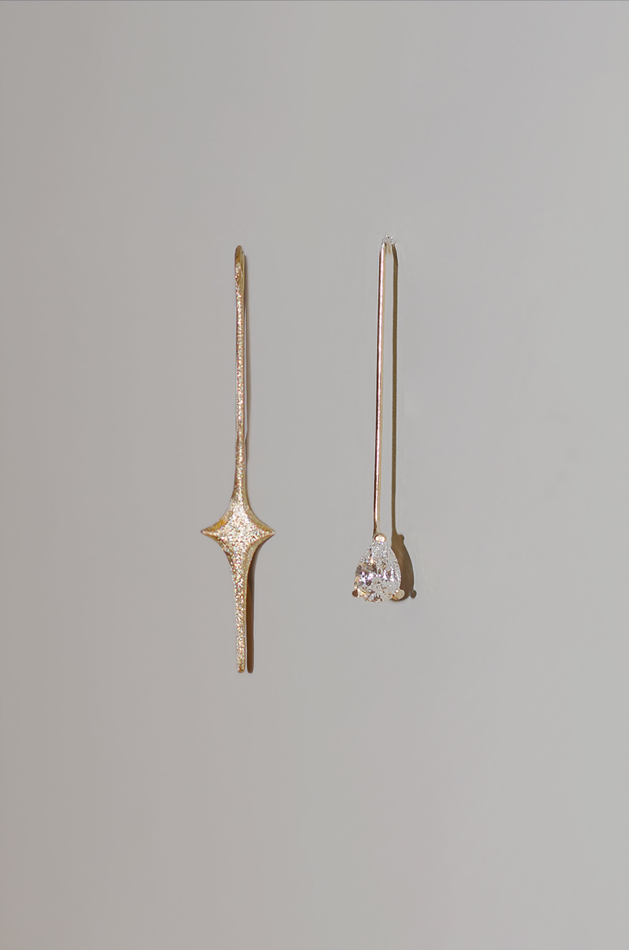 BOUCLES D'OREILLES DAISY_DÉPAREILLÉES OR