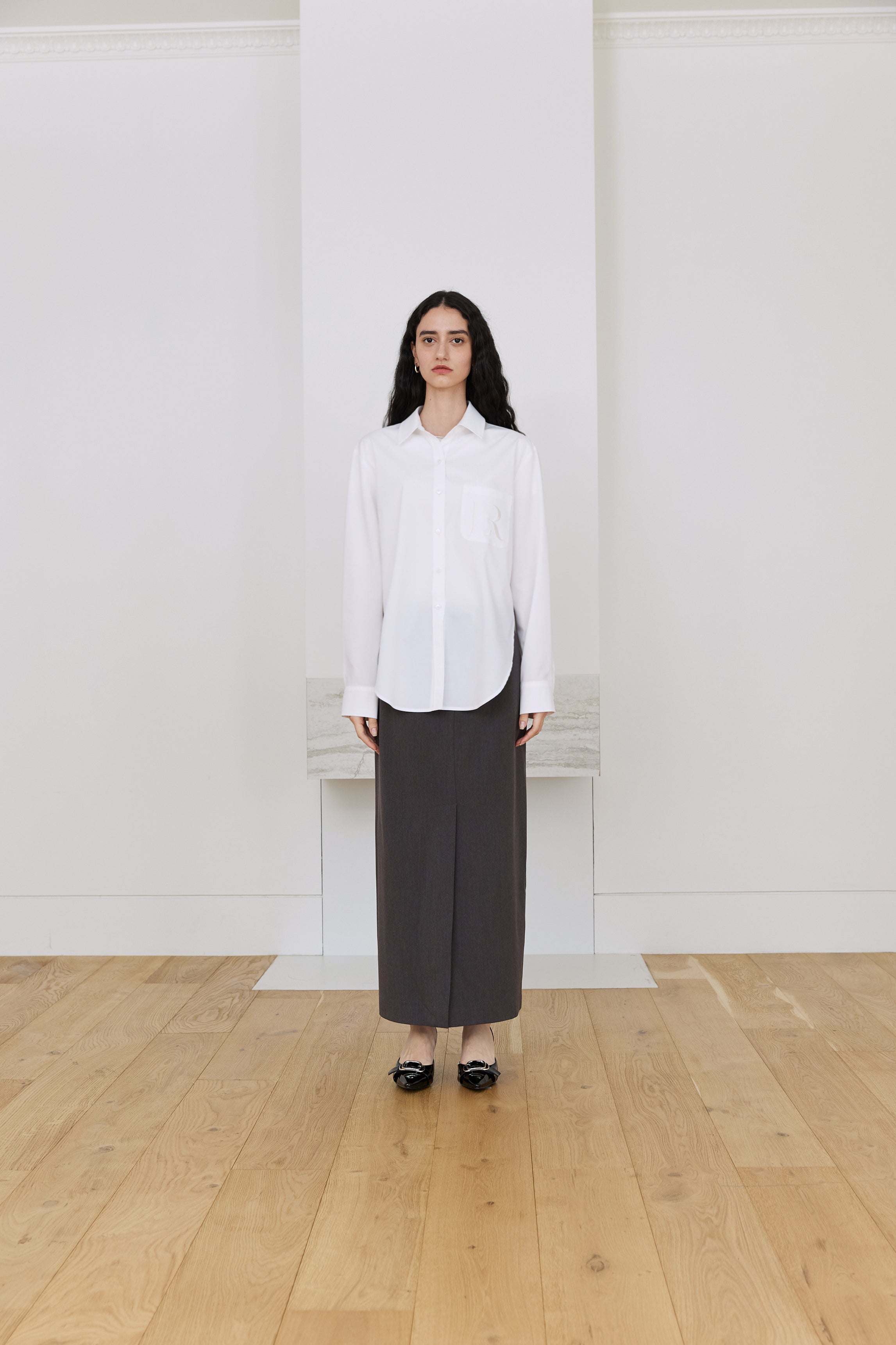 CHEMISE À OURLET ARRONDI_BLANC