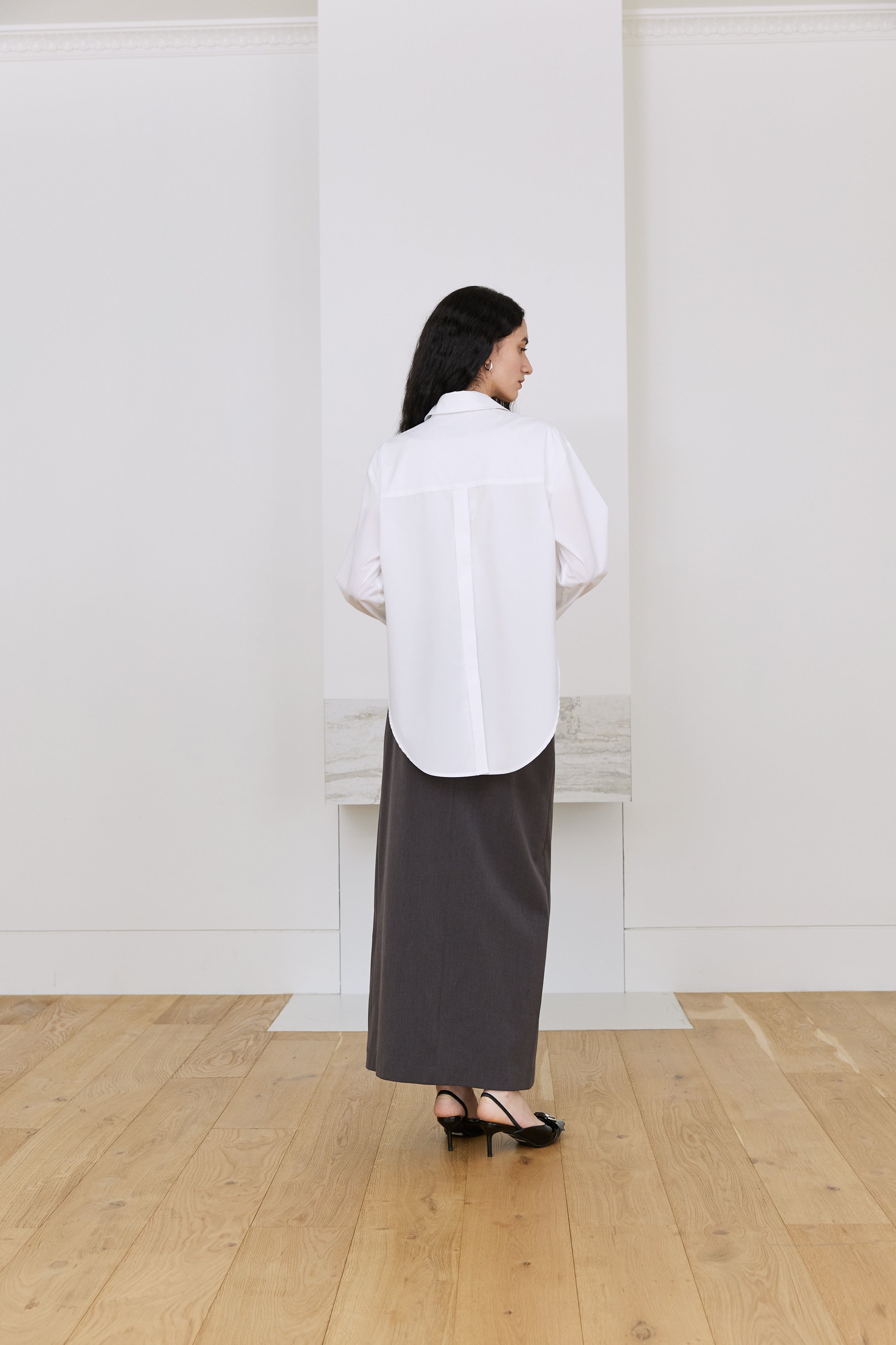 CHEMISE À OURLET ARRONDI_BLANC