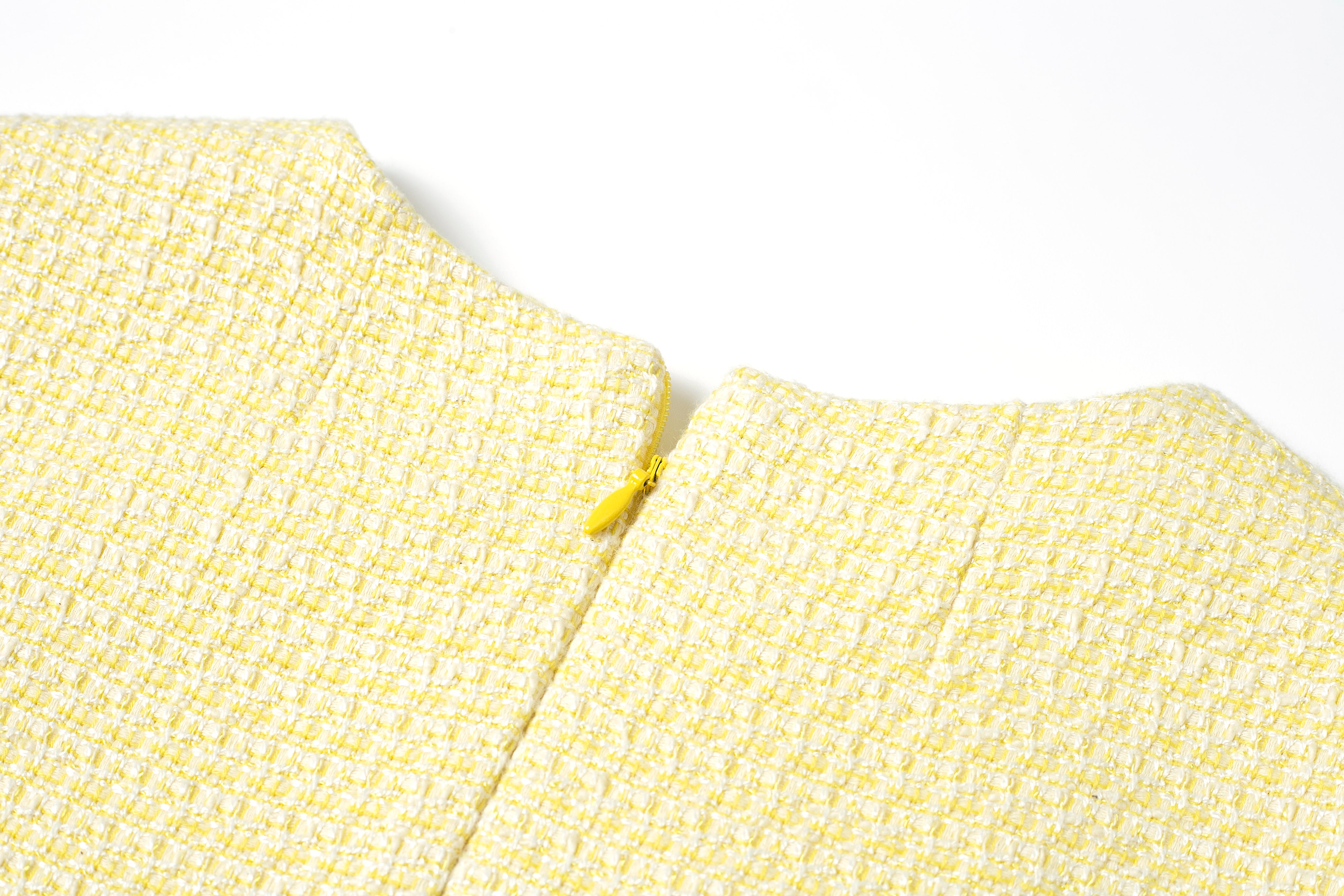 ROBE COURTE EN TWEED_JAUNE