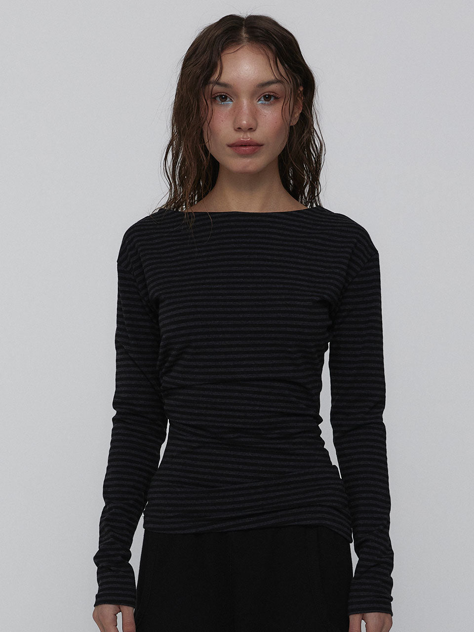 SIDE SHIRRING STRIPE TOP_CHARCOAL