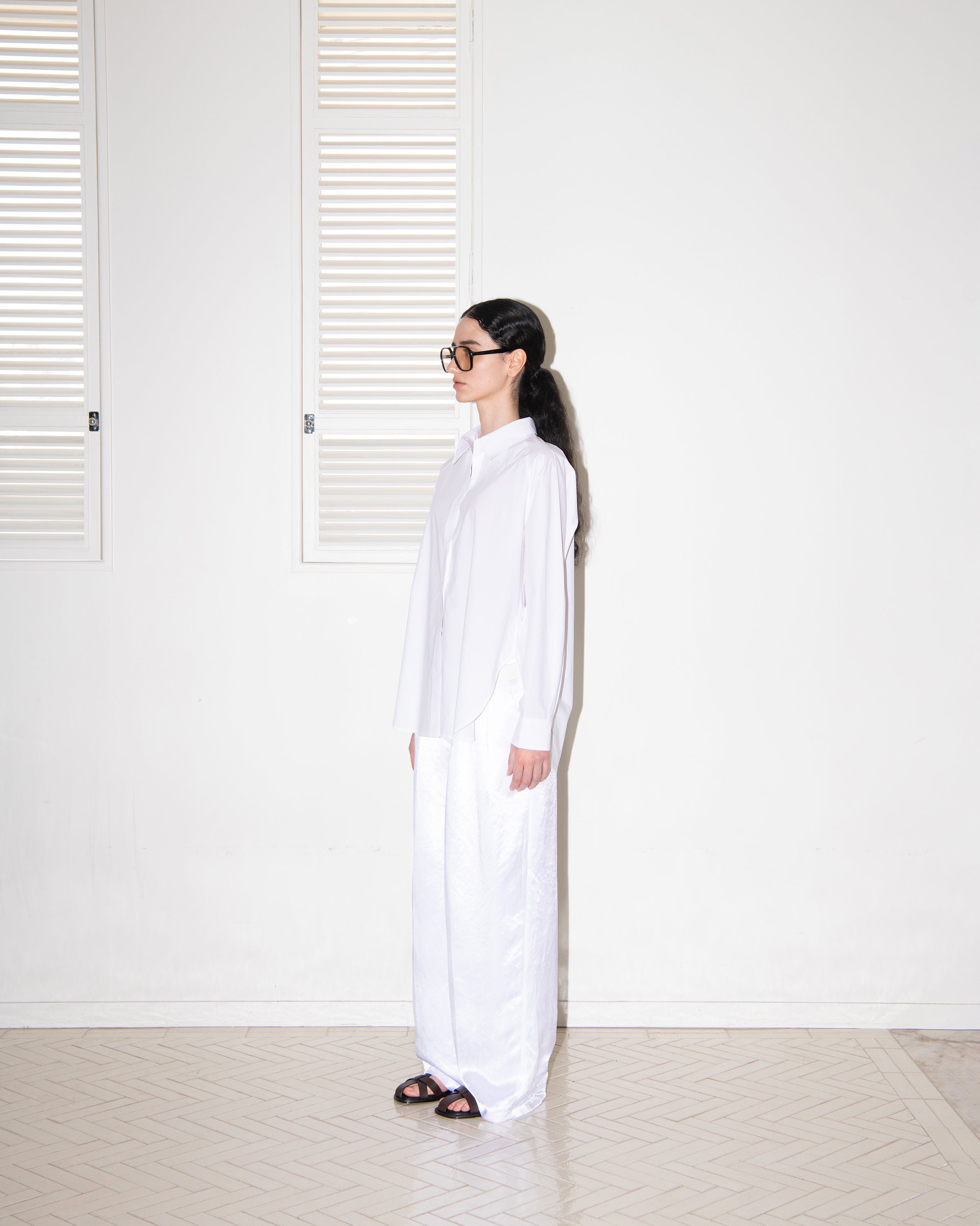 CLASSIC RAGLAN WHITE BOXY SHIRTS