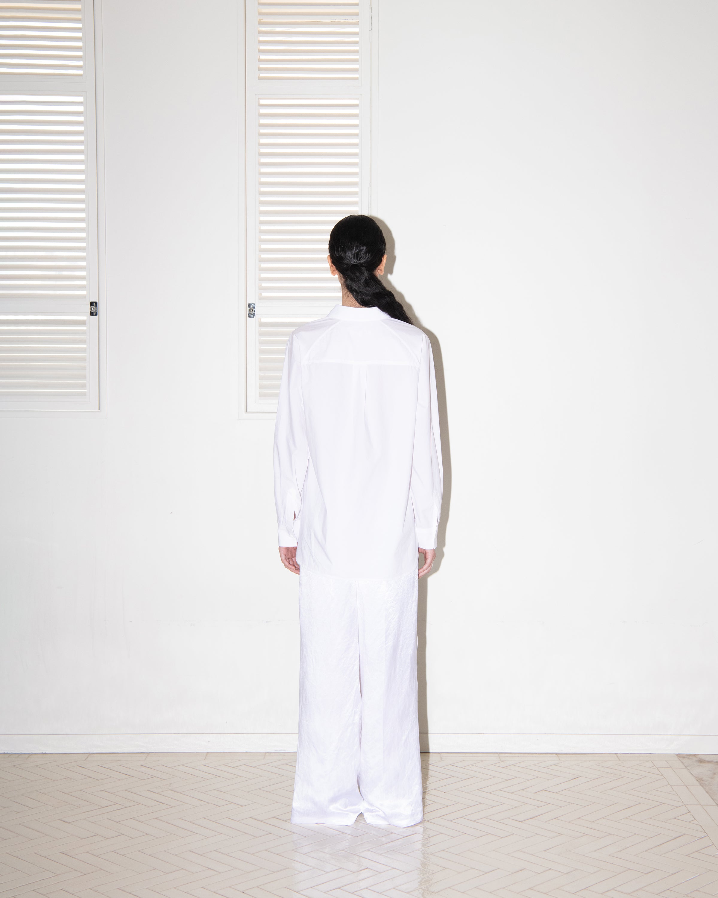 CLASSIC RAGLAN WHITE BOXY SHIRTS
