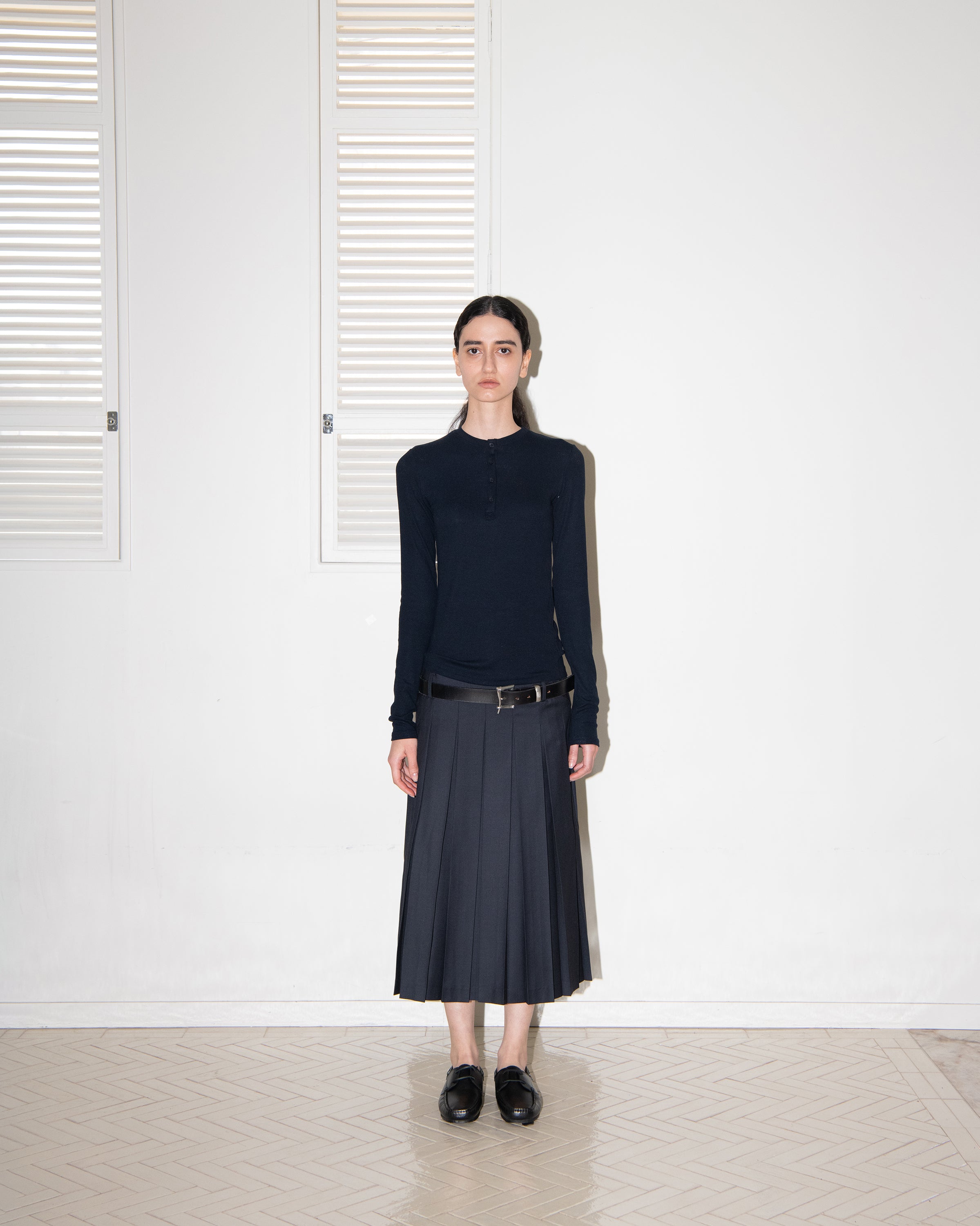 HENRY NECK LONG SLEEVE T-SHIRT_DARK NAVY