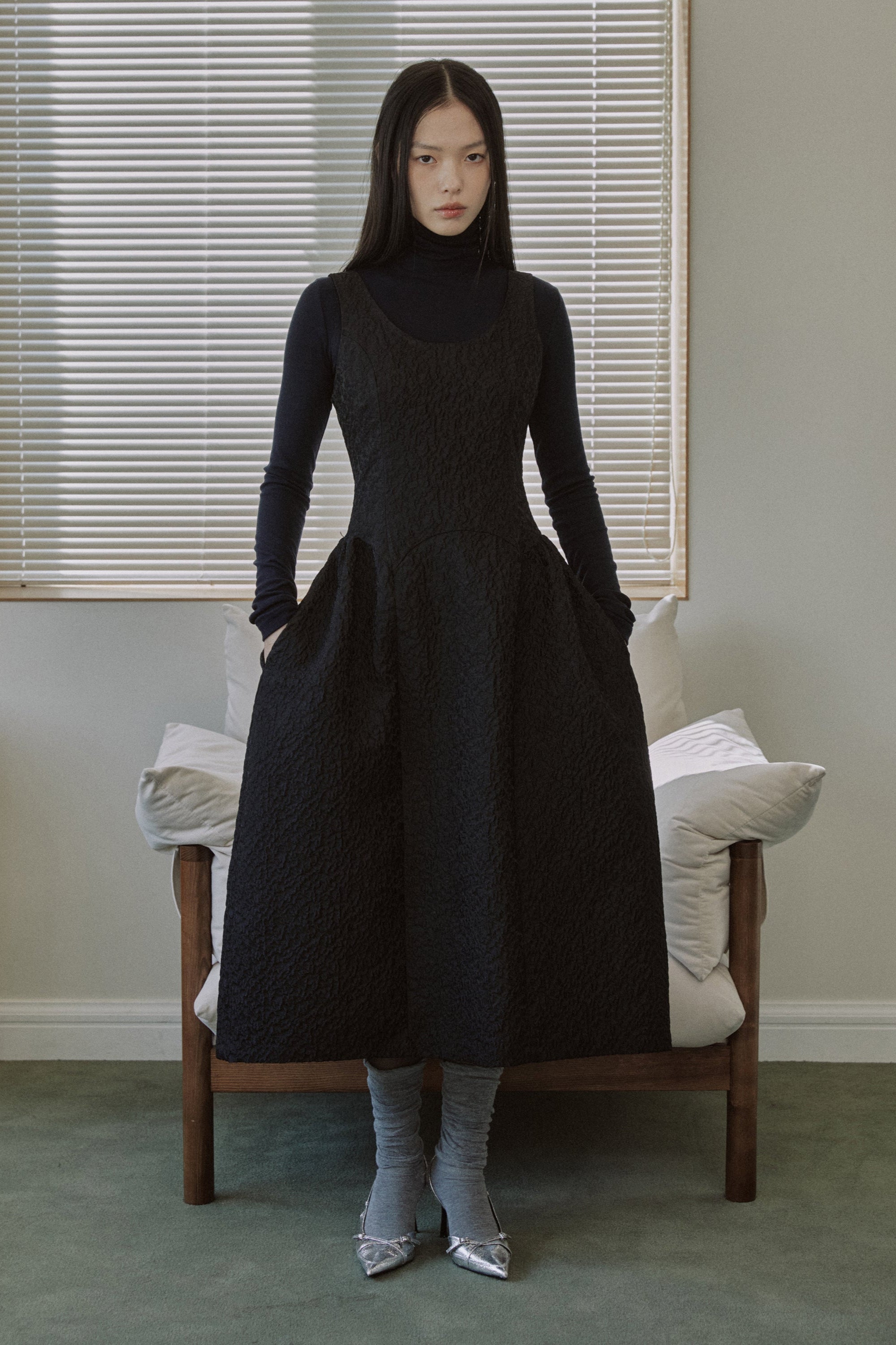 BACK BANDING JACQUARD DRESS_BLACK