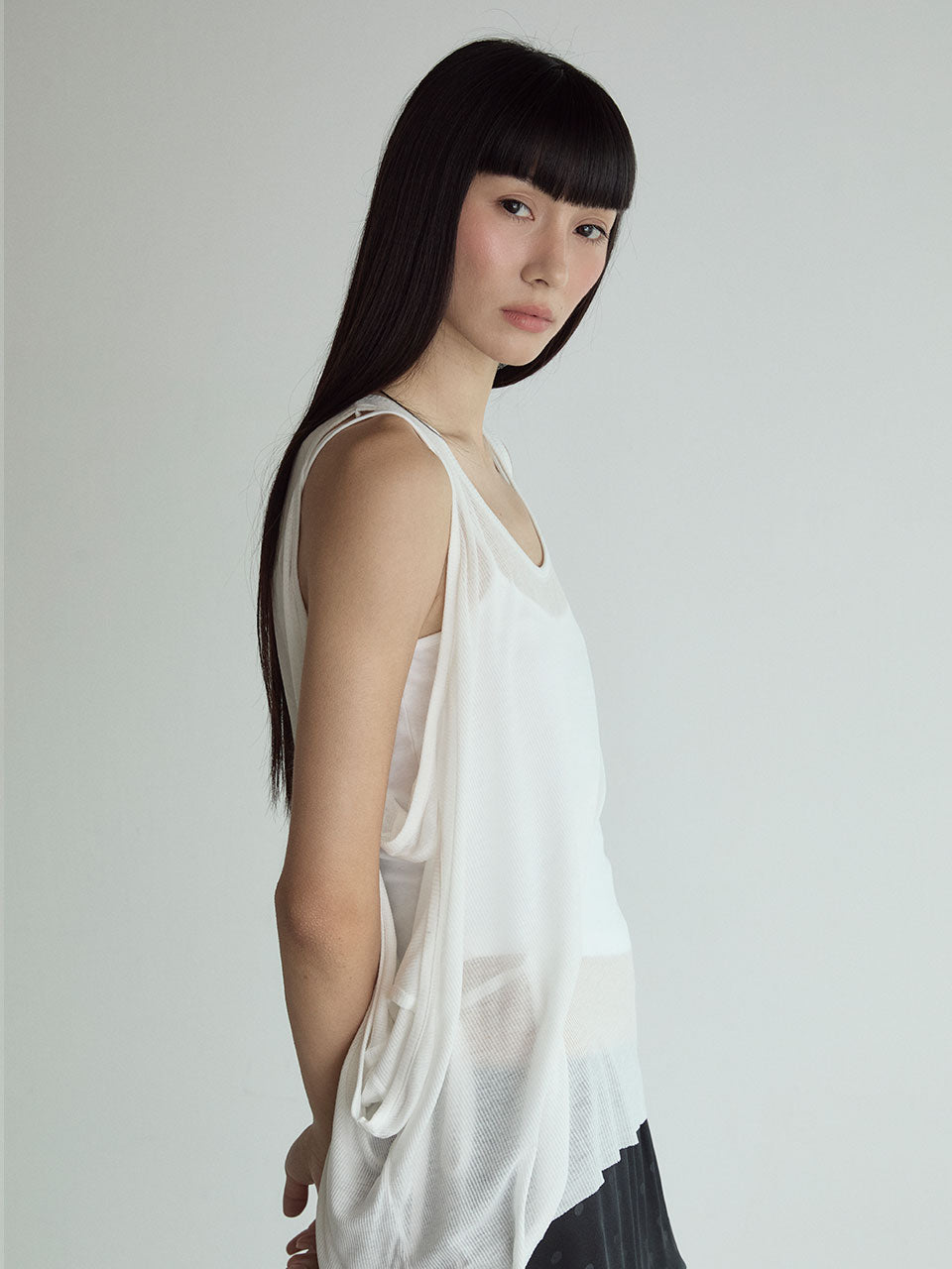 LAYERED SLEEVELESS TOP_WHITE