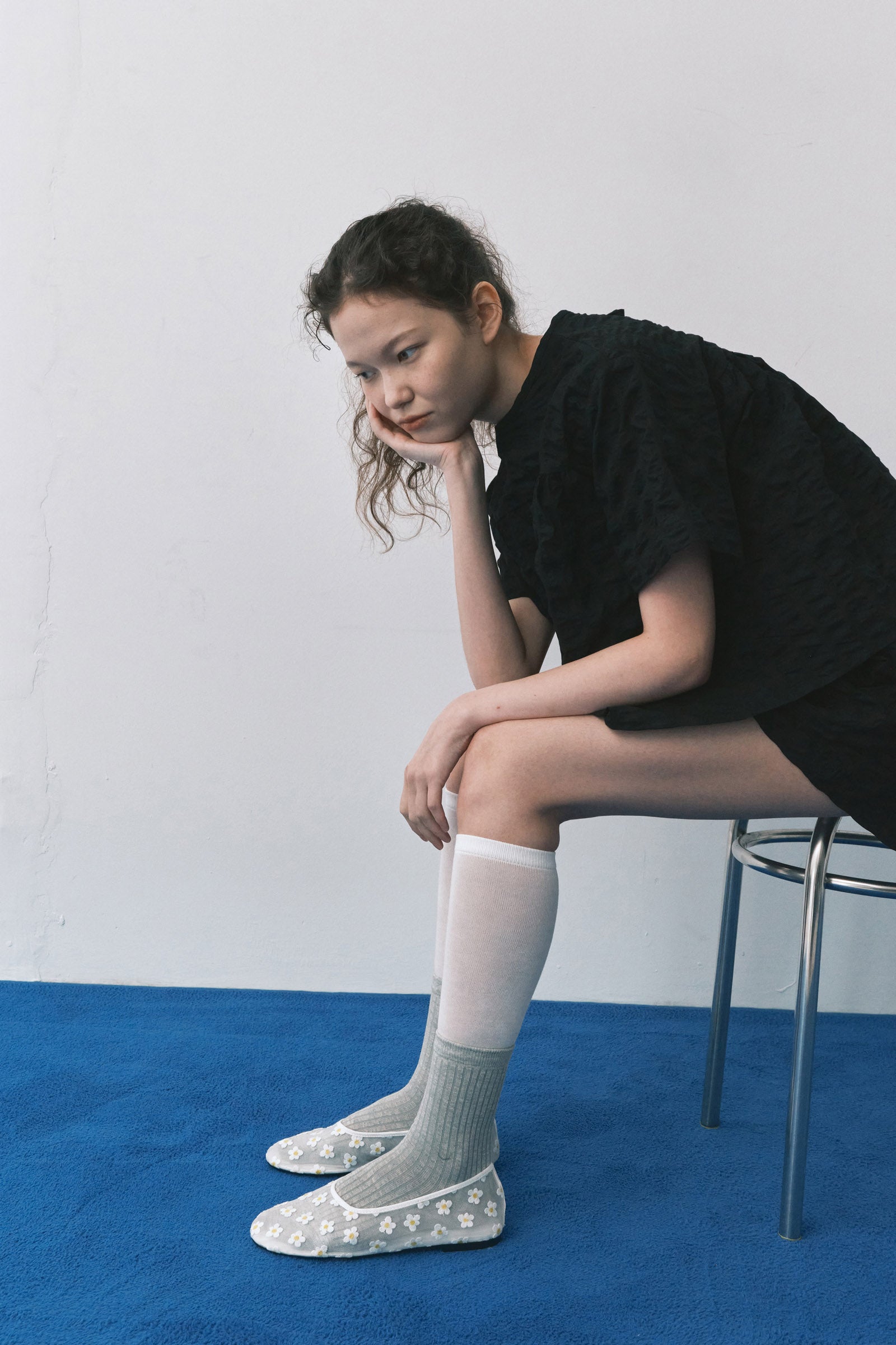 A LINE RIPPLE CROP SHIRTS_BLACK