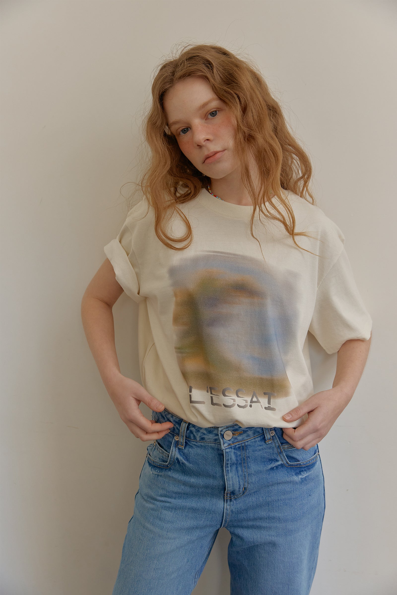 LESSAI GRAPHIC T-SHIRT_IVOIRE