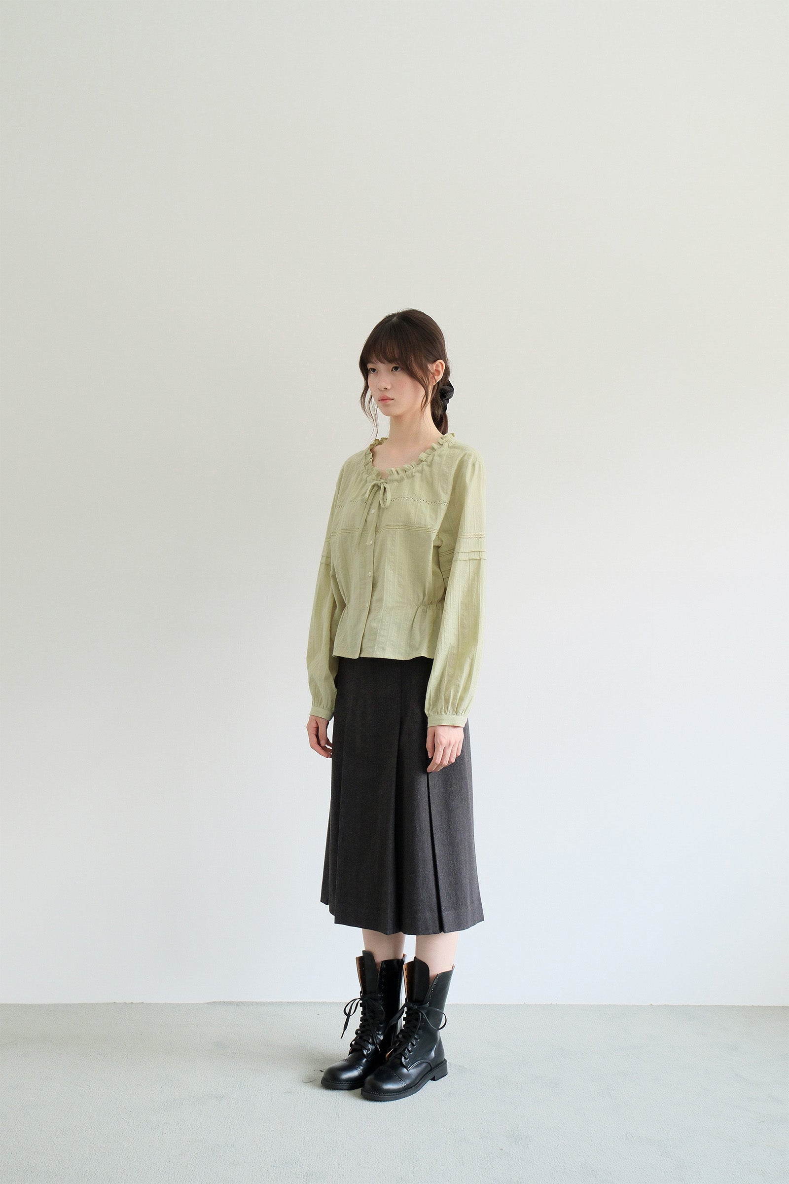 SALTY LACE BLOUSE_OLIVE
